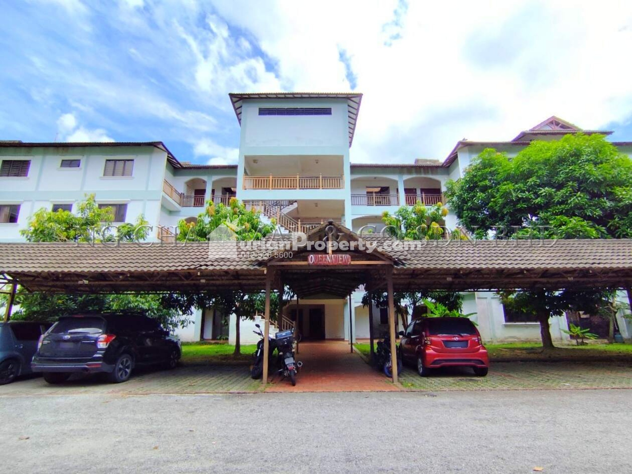 Apartment For Auction at Cyber Heights Villa