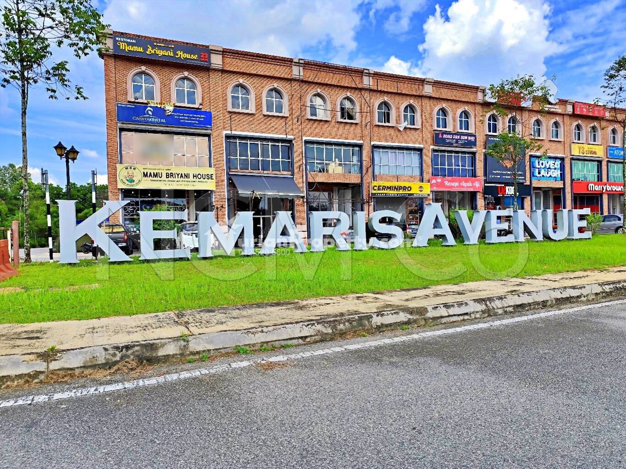 Shop Office For Auction at Kemaris Avenue