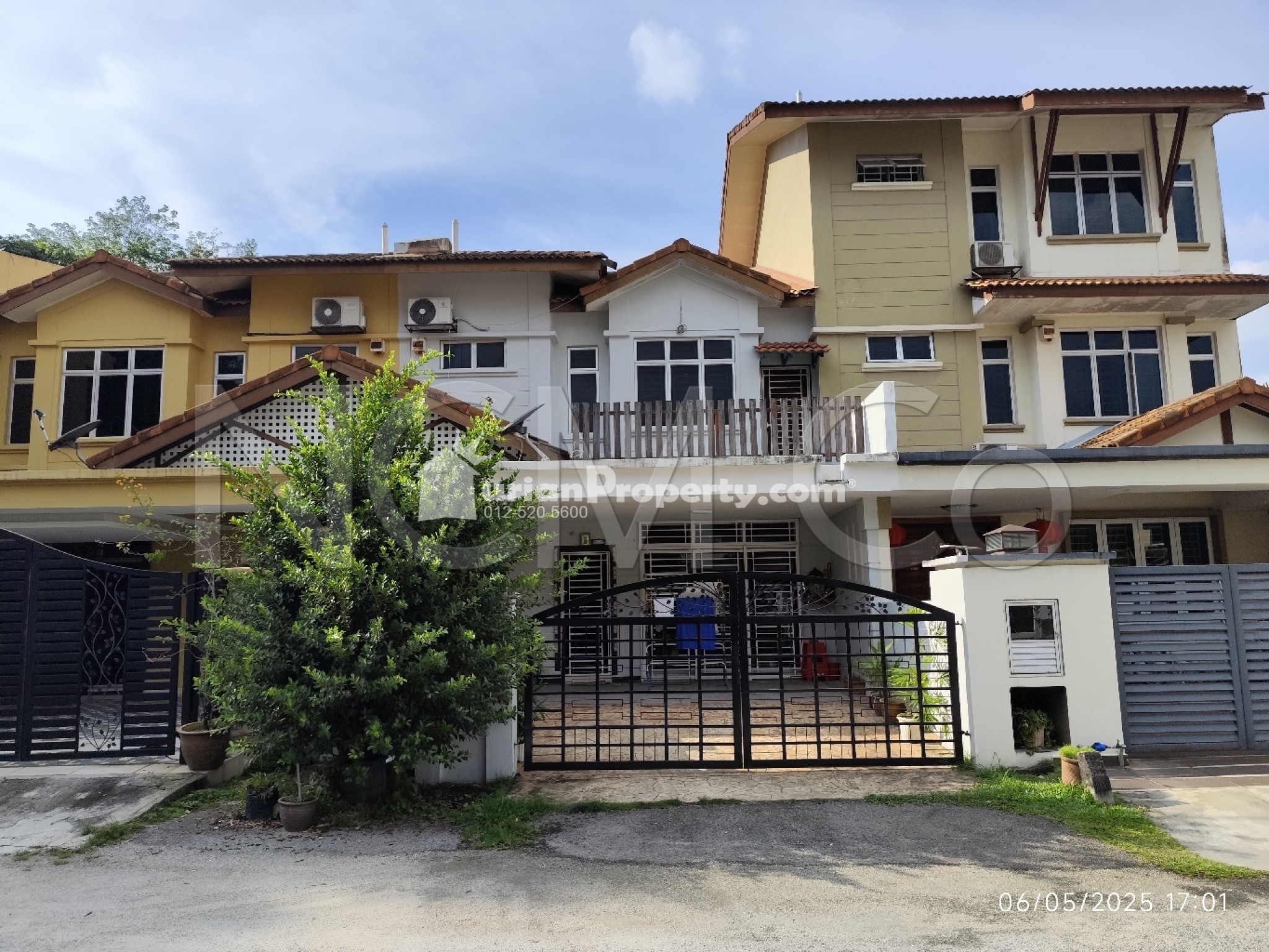 Terrace House For Auction at Tiara Putra