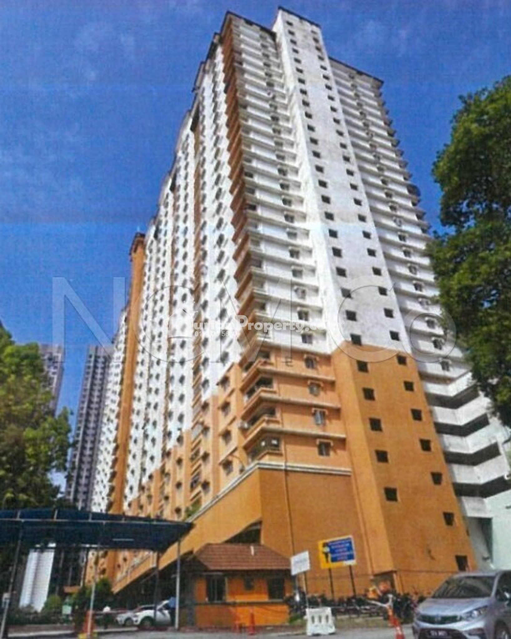 Apartment For Auction at Flora Damansara Apartment