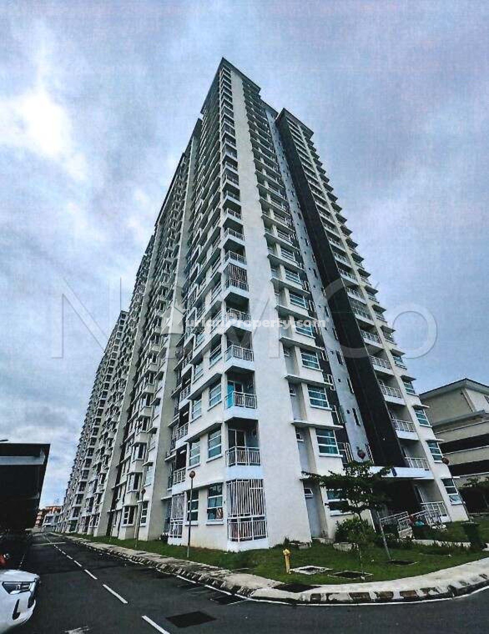 Apartment For Auction at The Residensi PR1MA Borneo Cove