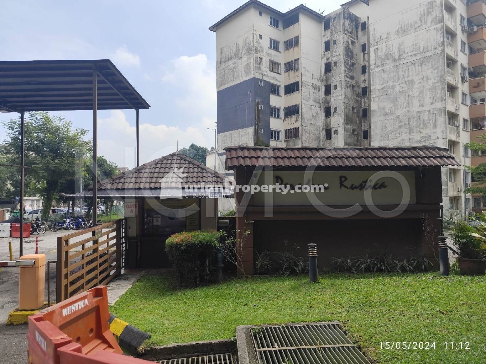 Condo For Auction at Paradesa Rustica