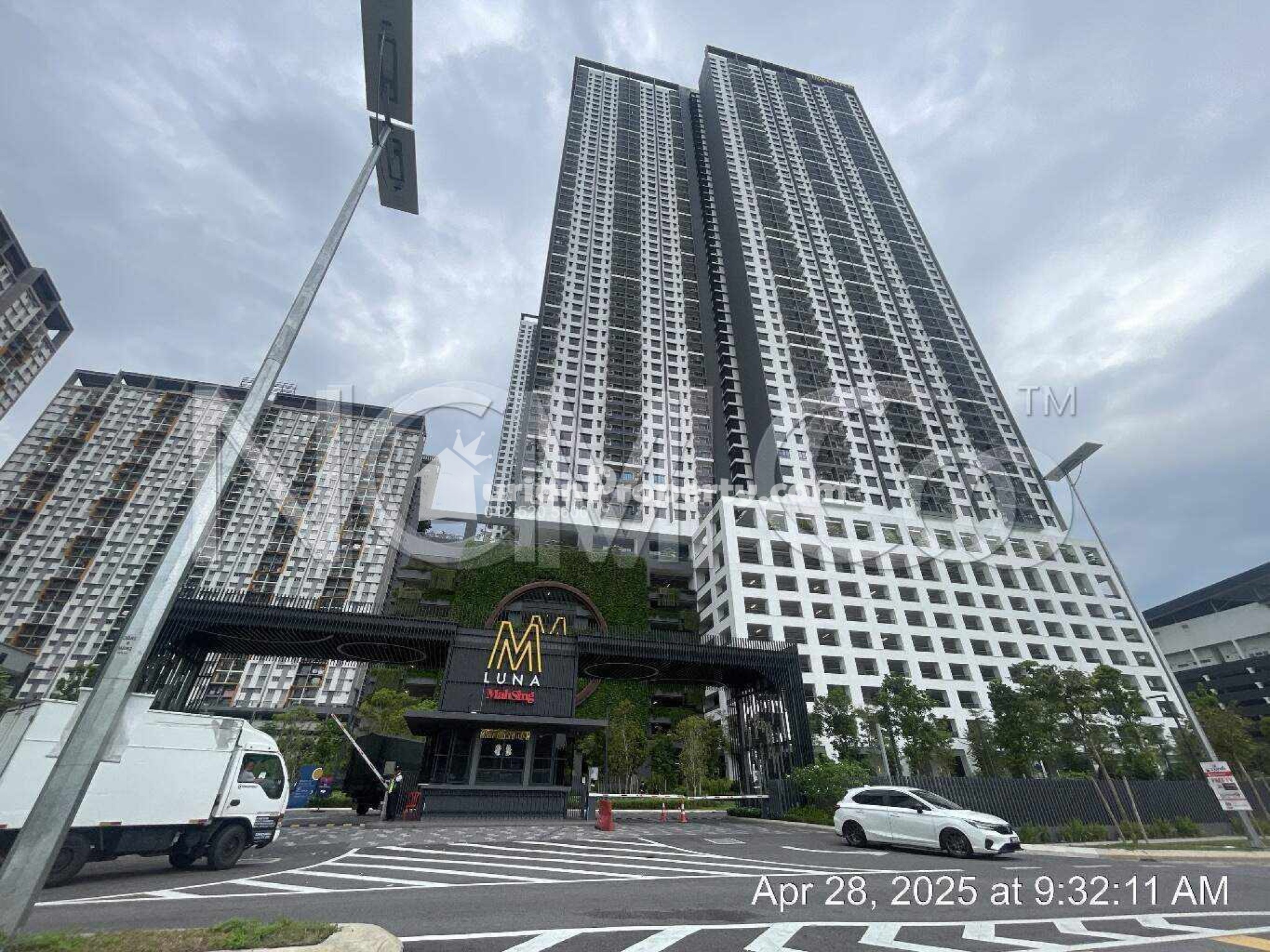 Serviced Residence For Auction at M Luna