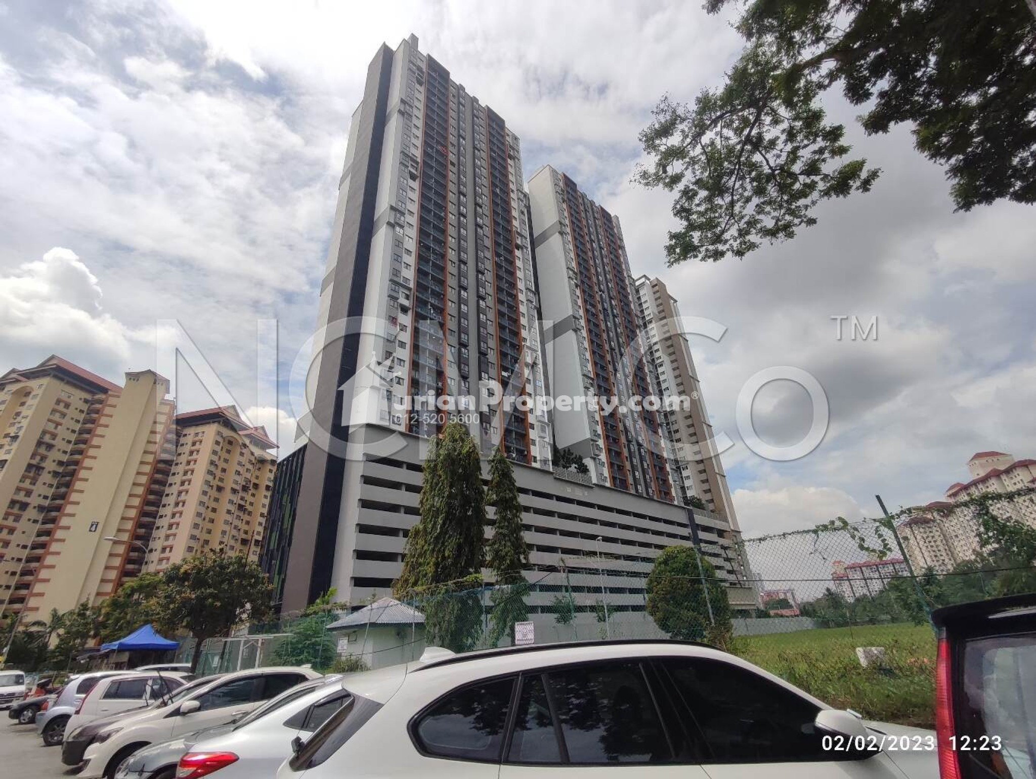 Condo For Auction at The Hamstead