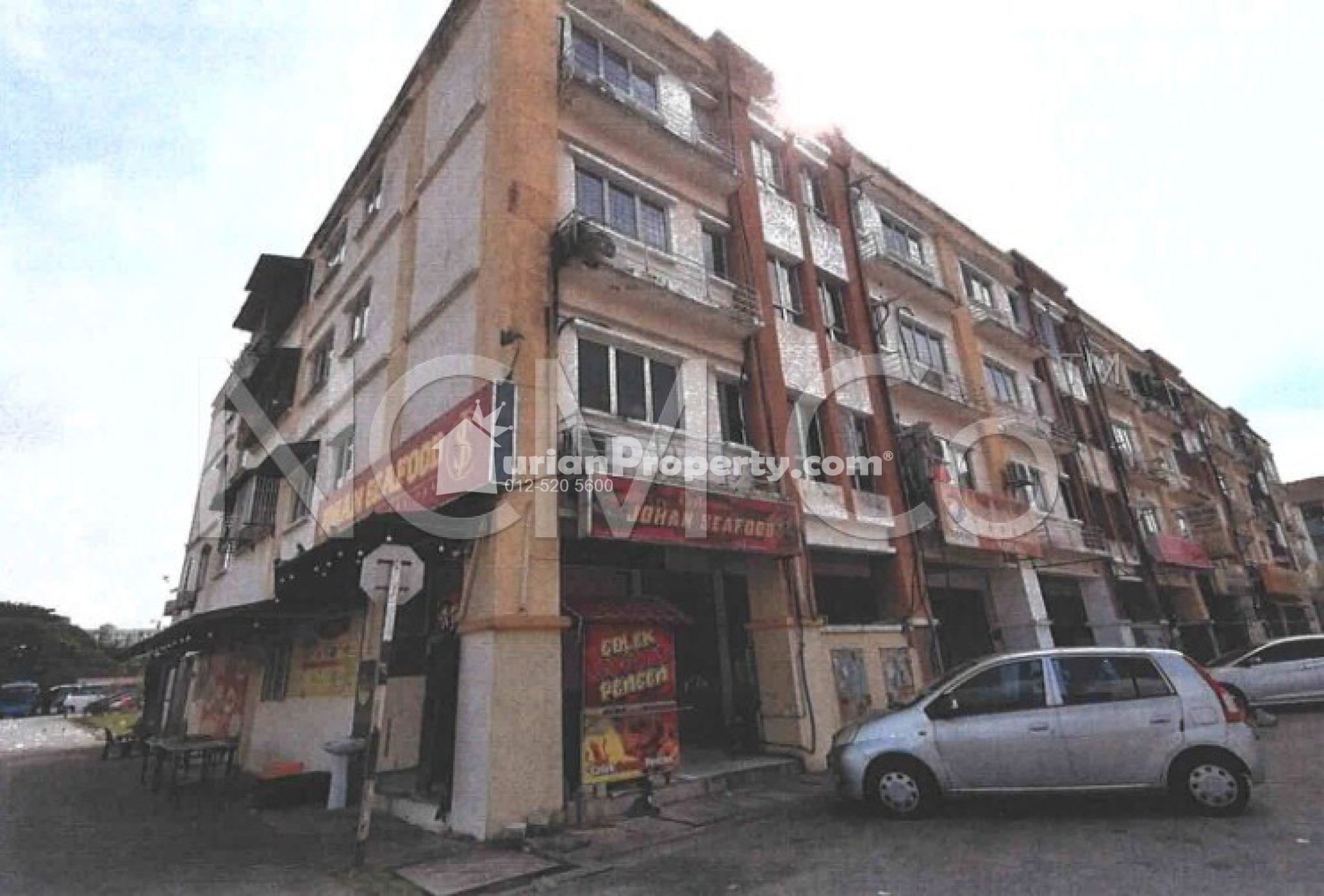 Shop For Auction at Taman Kinrara