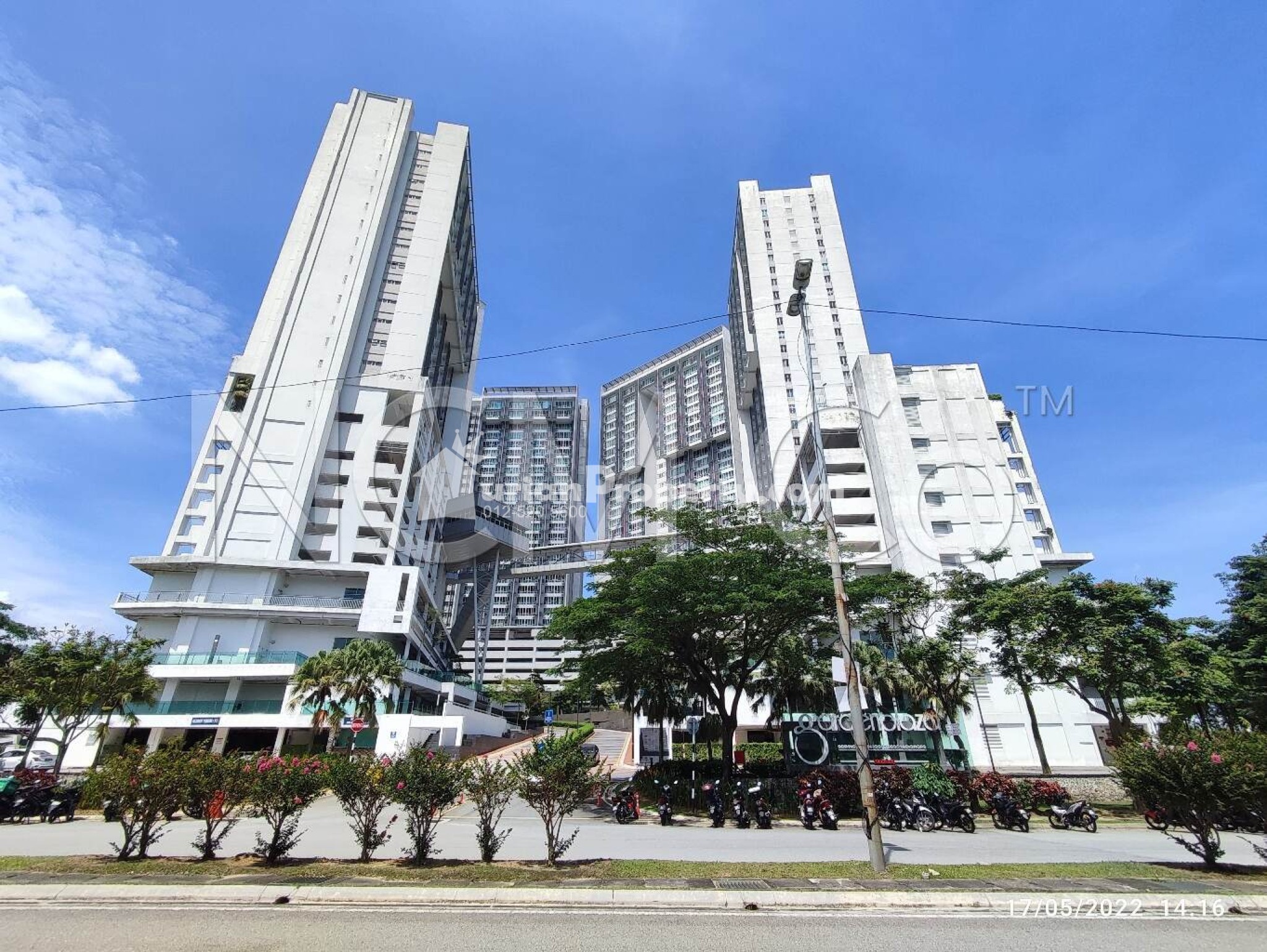 Serviced Residence For Auction at Oxford Tower