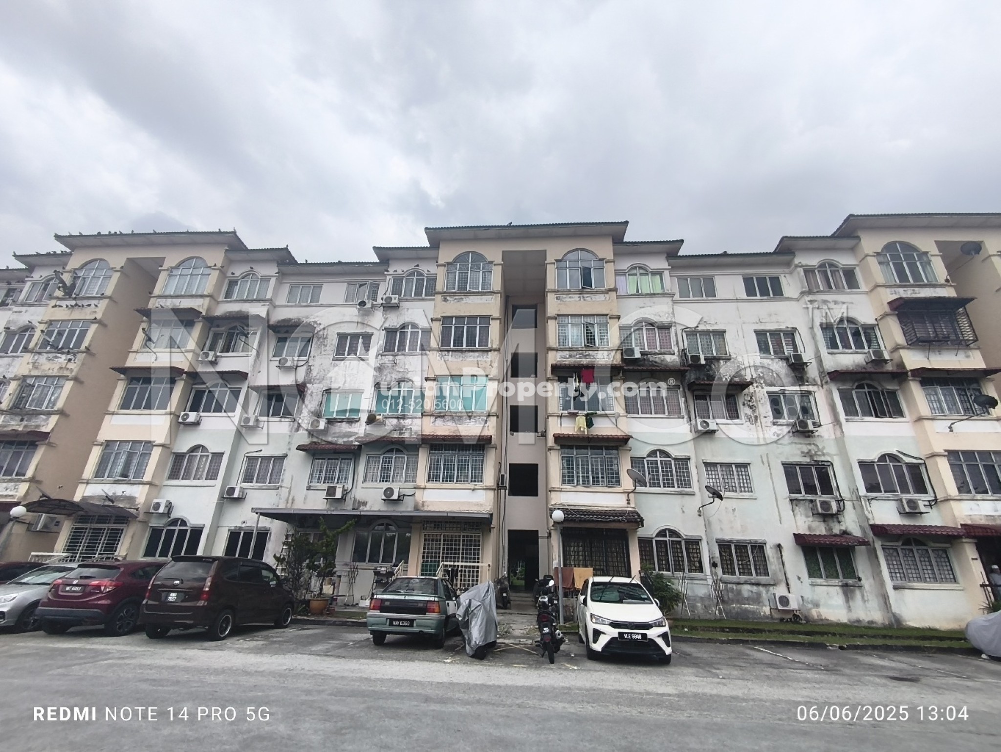 Apartment For Auction at Pangsapuri Waja