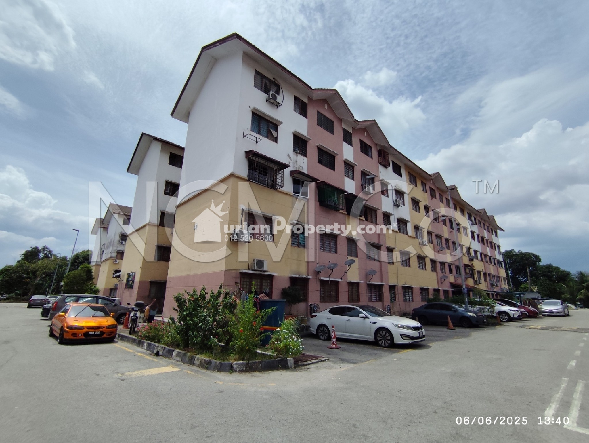 Apartment For Auction at Sri Meranti