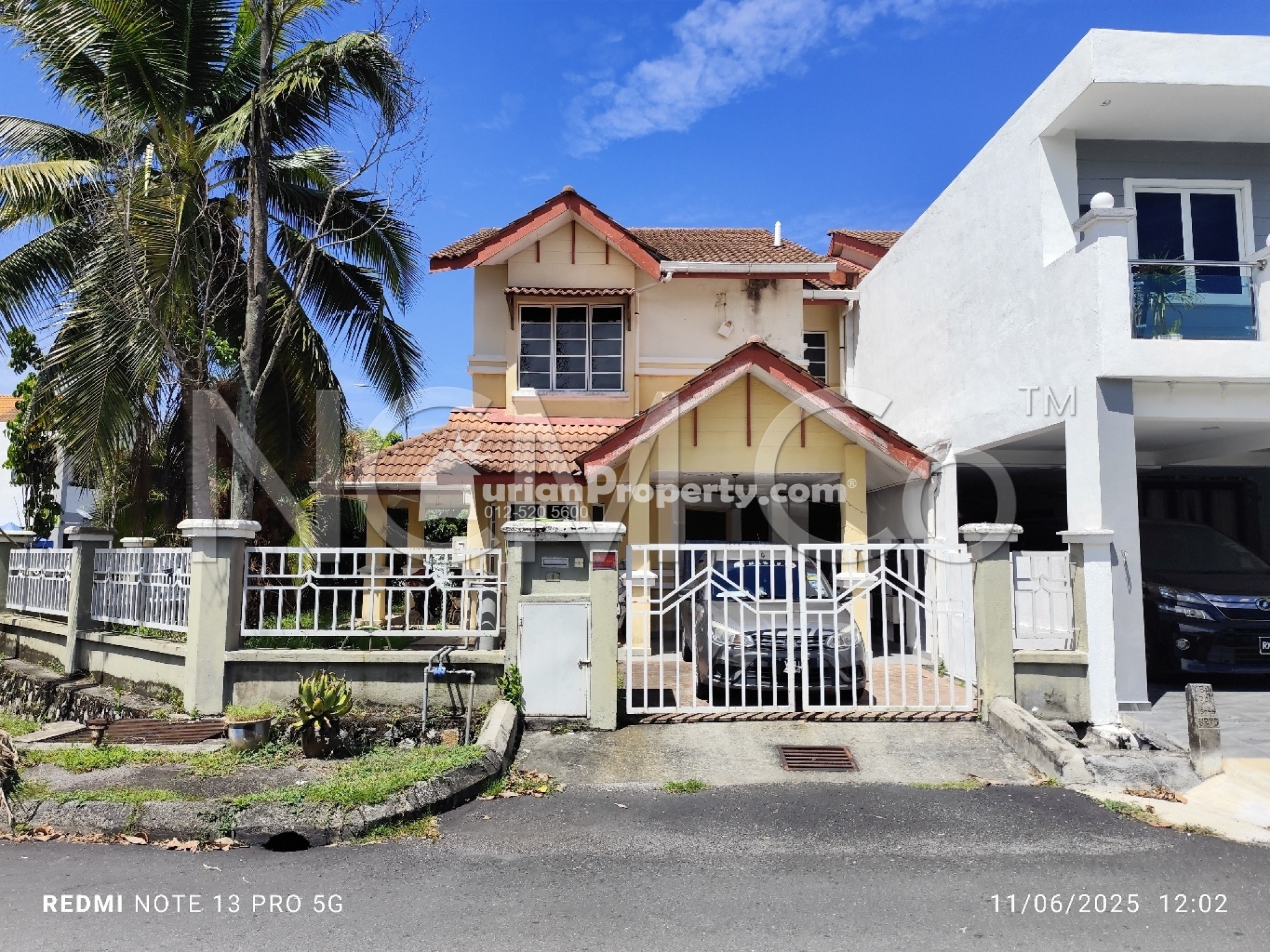 Terrace House For Auction at Suakasih