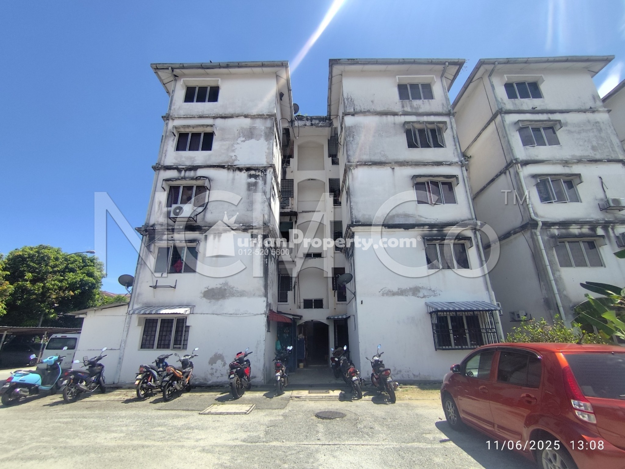 Apartment For Auction at Taman Kajang Mewah