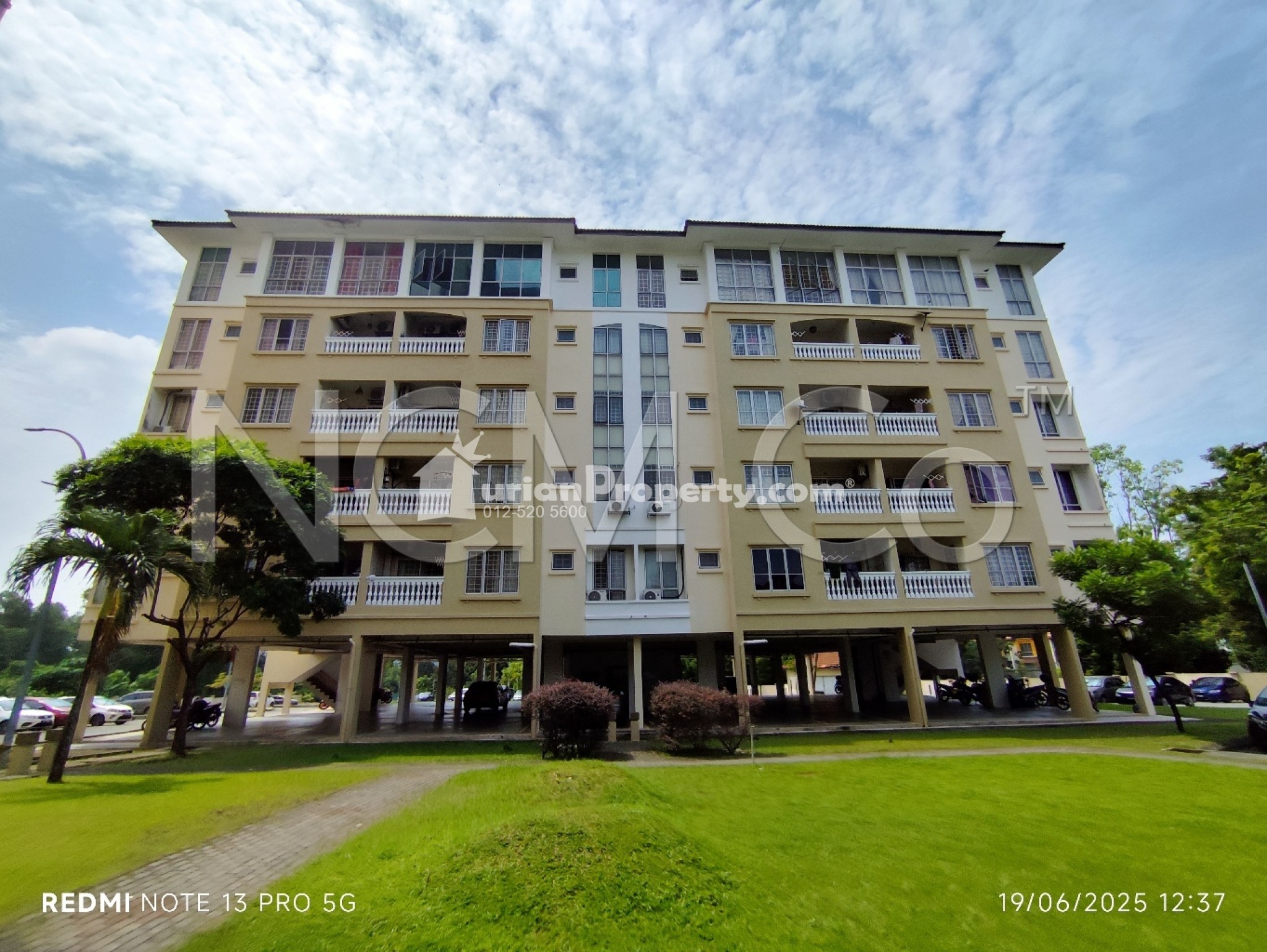 Condo For Auction at Nilam Puri