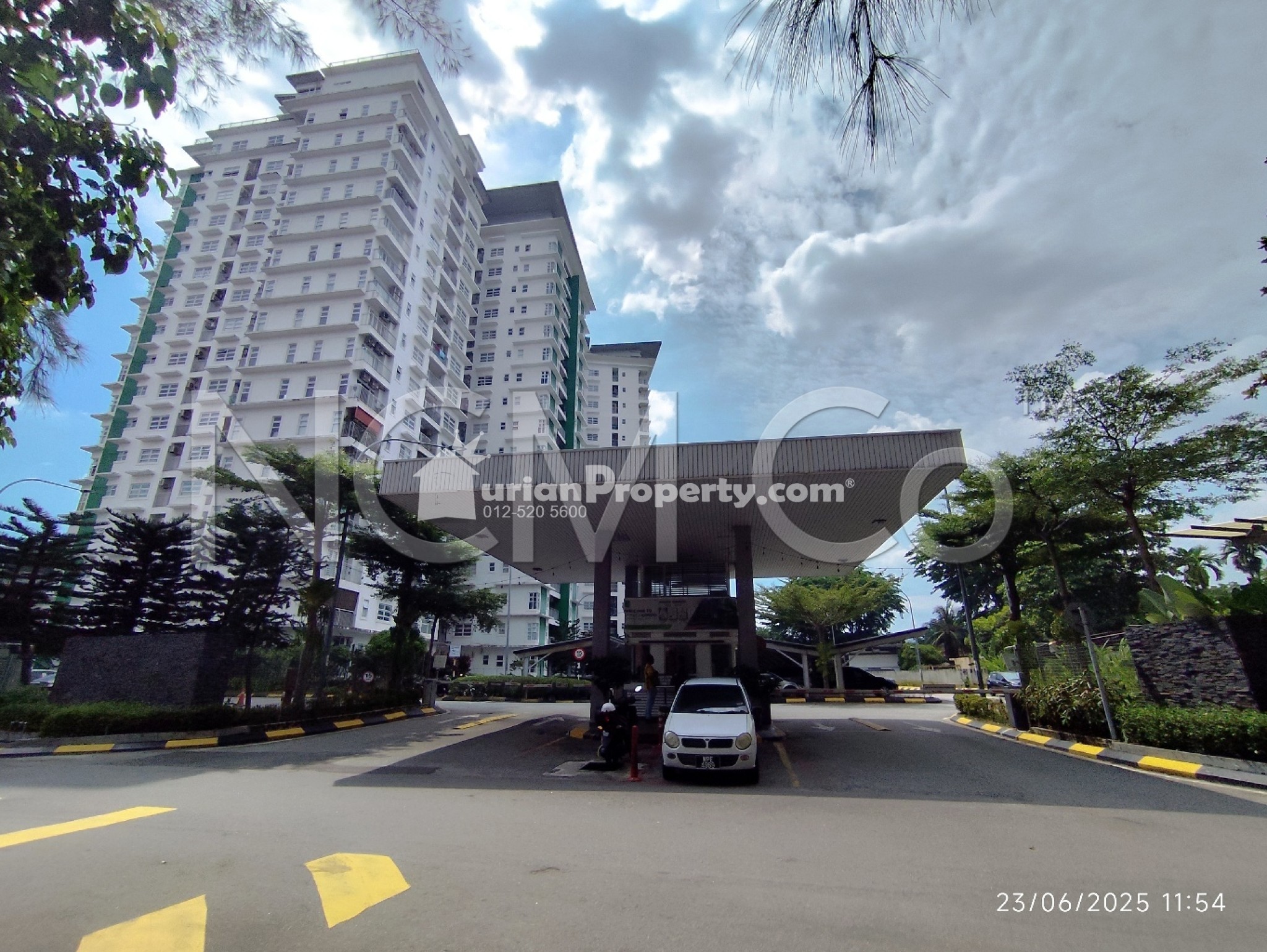 Condo For Auction at D'Pines