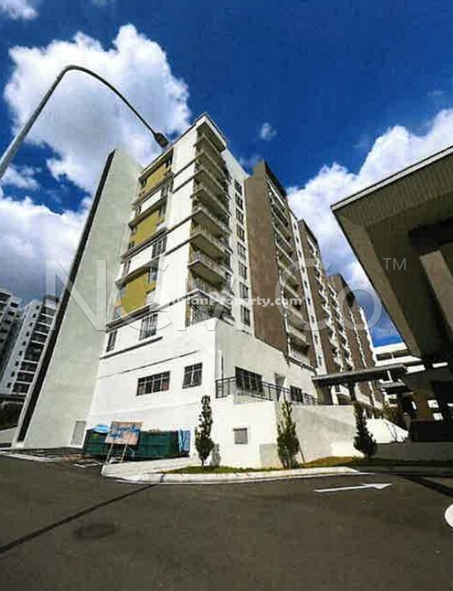Apartment For Auction at Greenview Residence