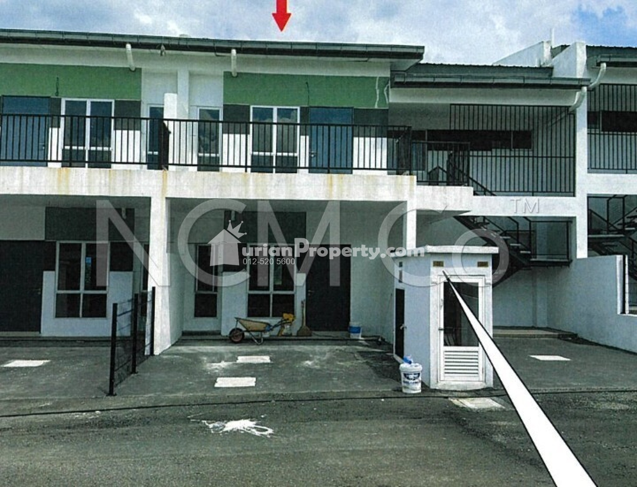 Terrace House For Auction at Villa Kesuma
