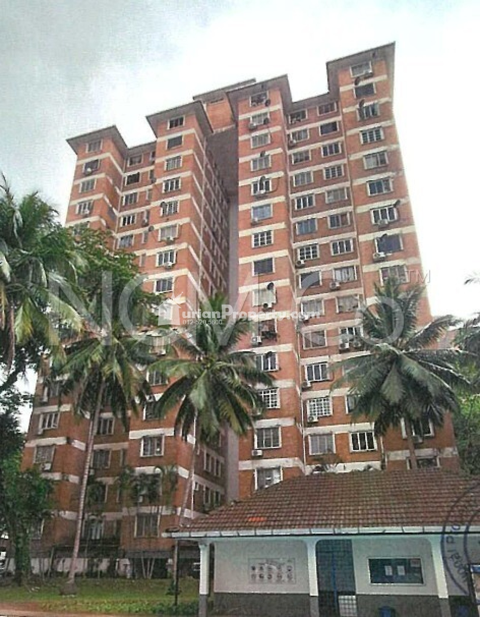 Condo For Auction at Garden Park