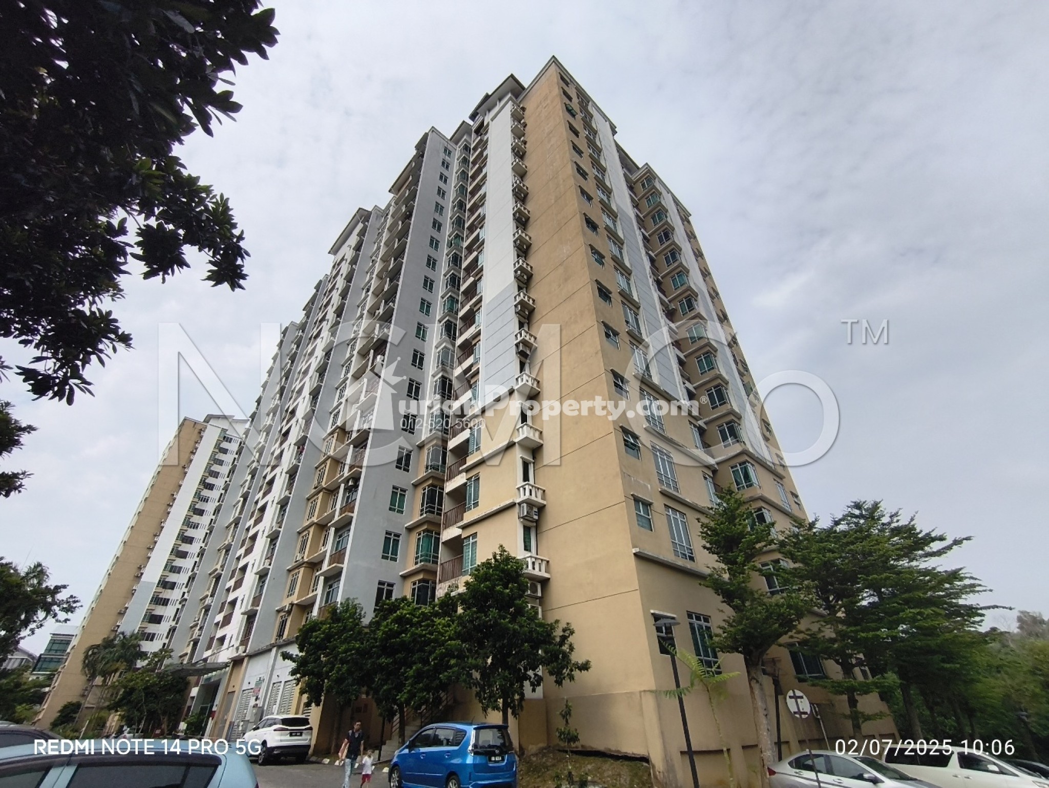 Condo For Auction at Villa Park
