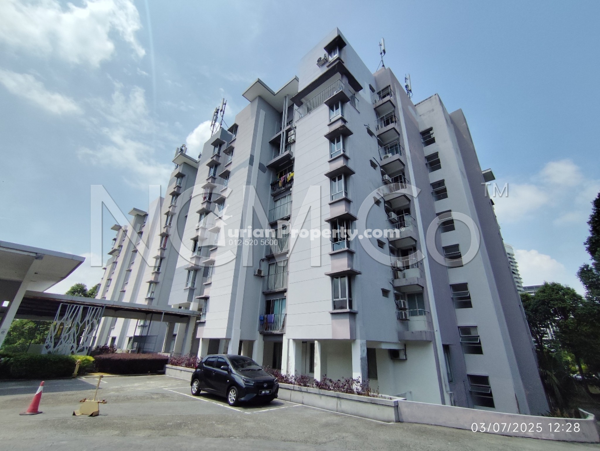 Condo For Auction at Cyberia Crescent 2