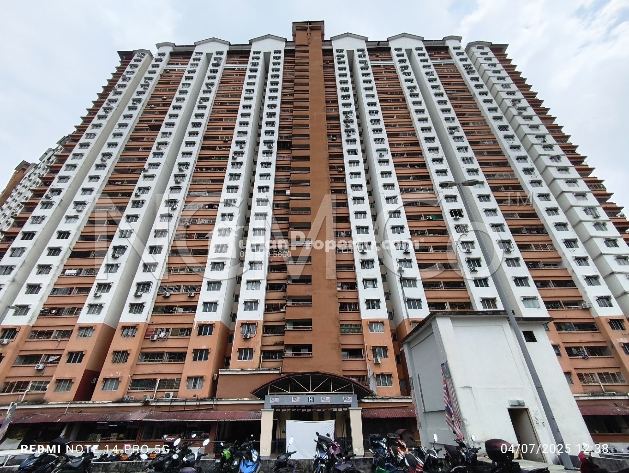 Apartment For Auction at Flora Damansara Apartment