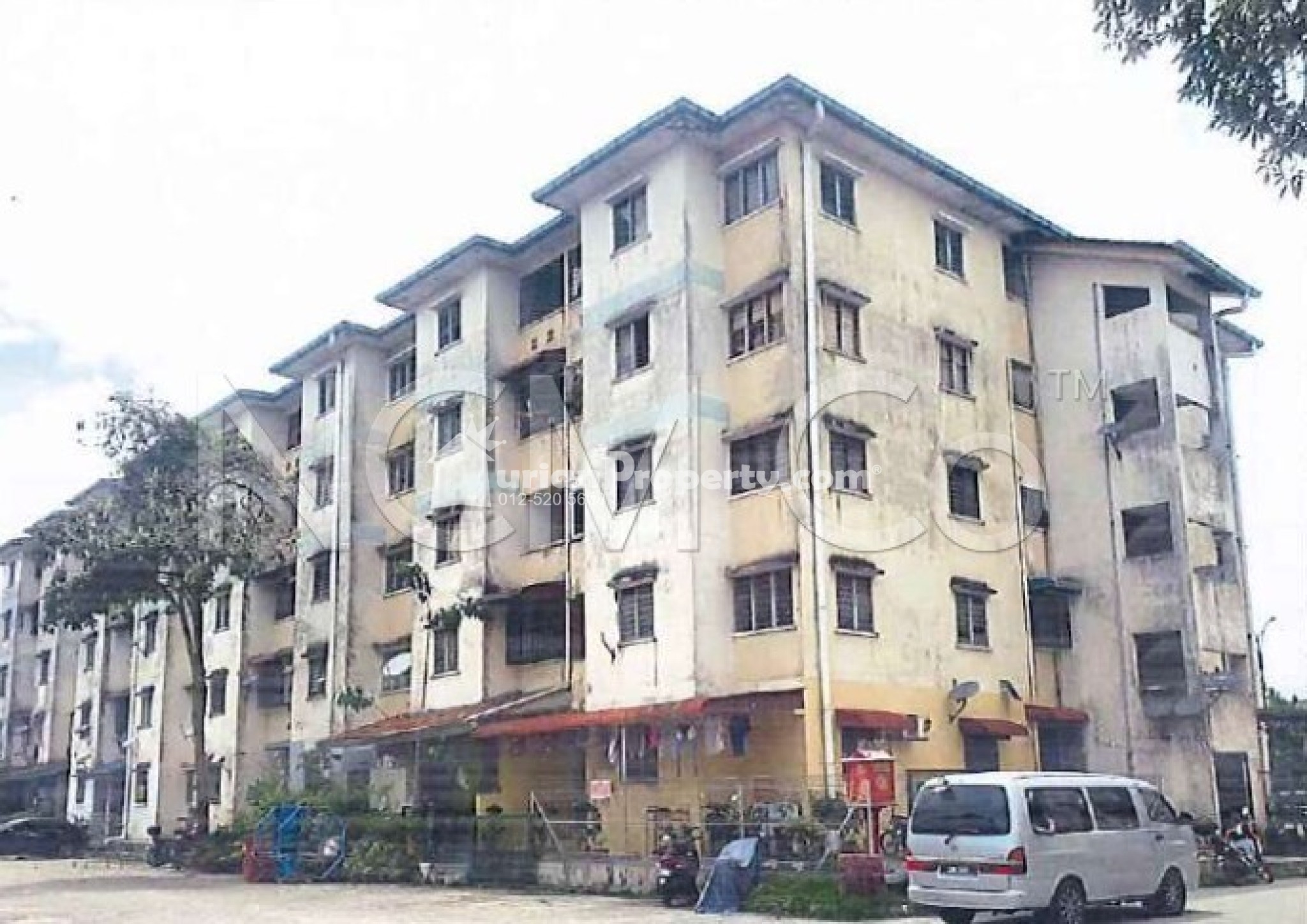 Apartment For Auction at Bandar Baru Kundang