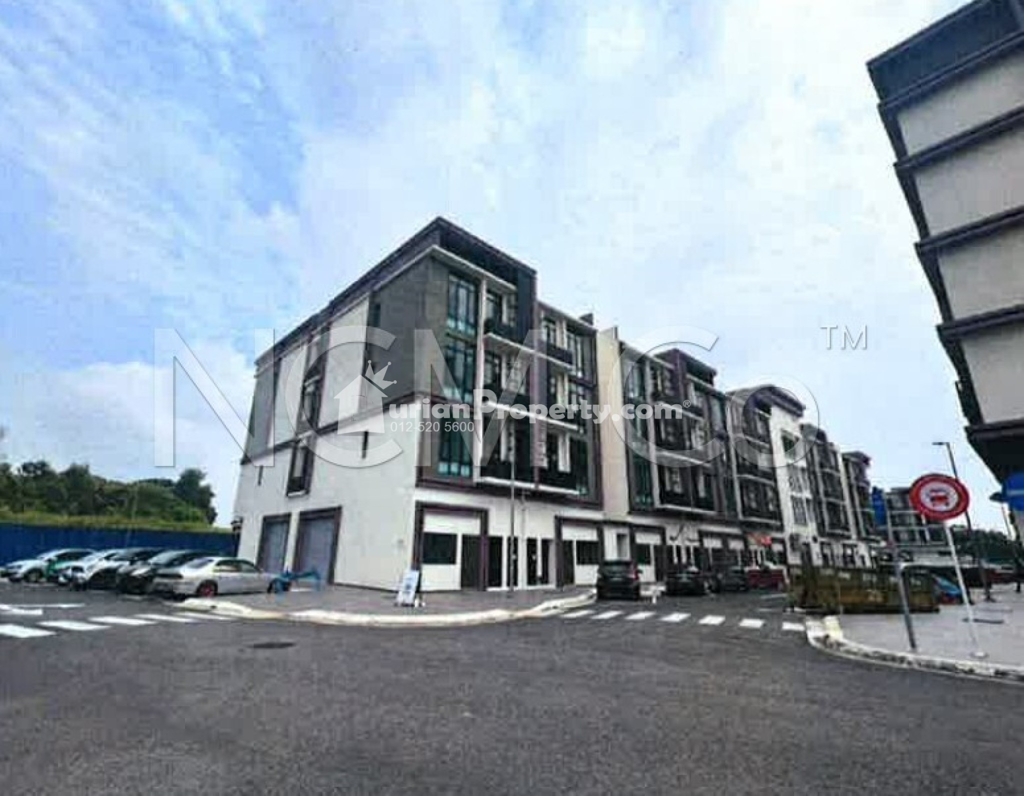 Shop Office For Auction at Edusphere