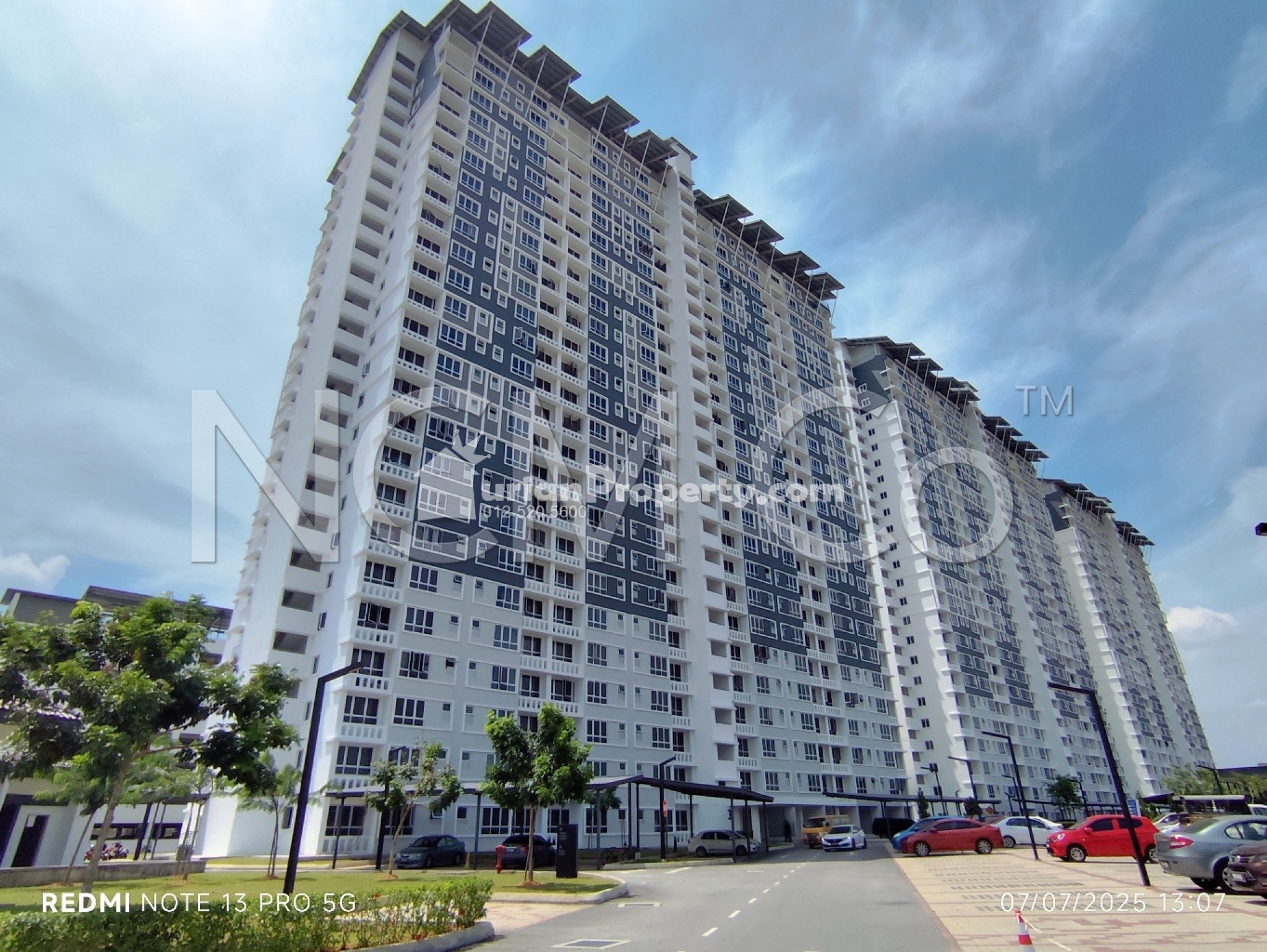 Apartment For Auction at Aspire Residence