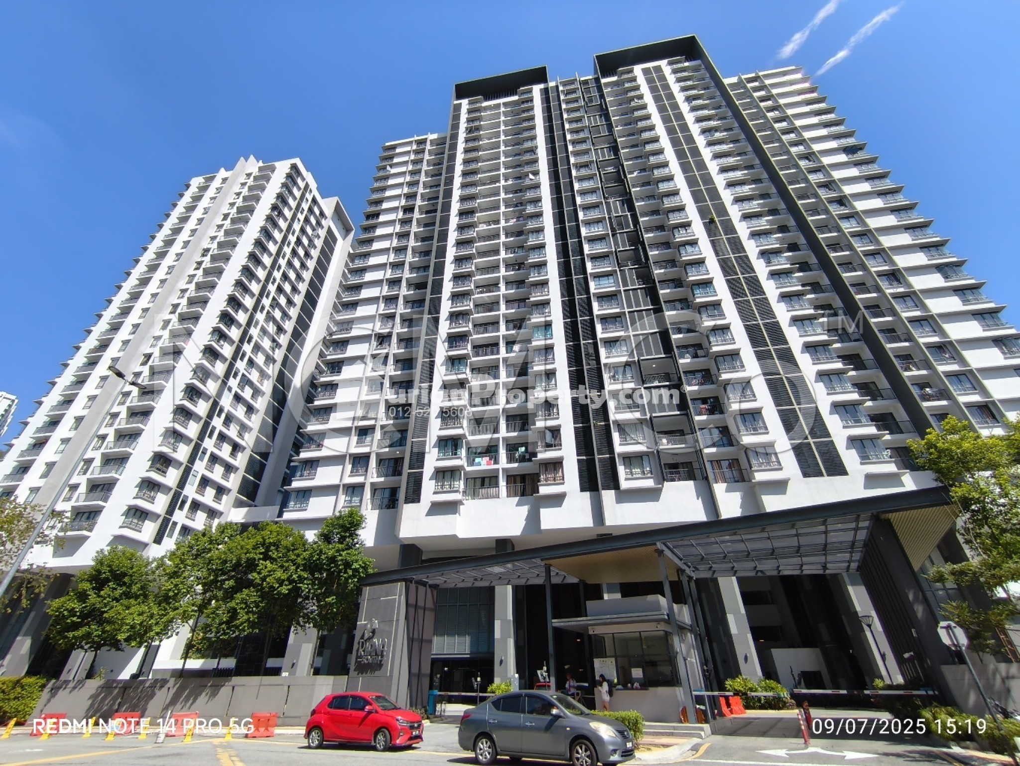 Condo For Auction at Riana South
