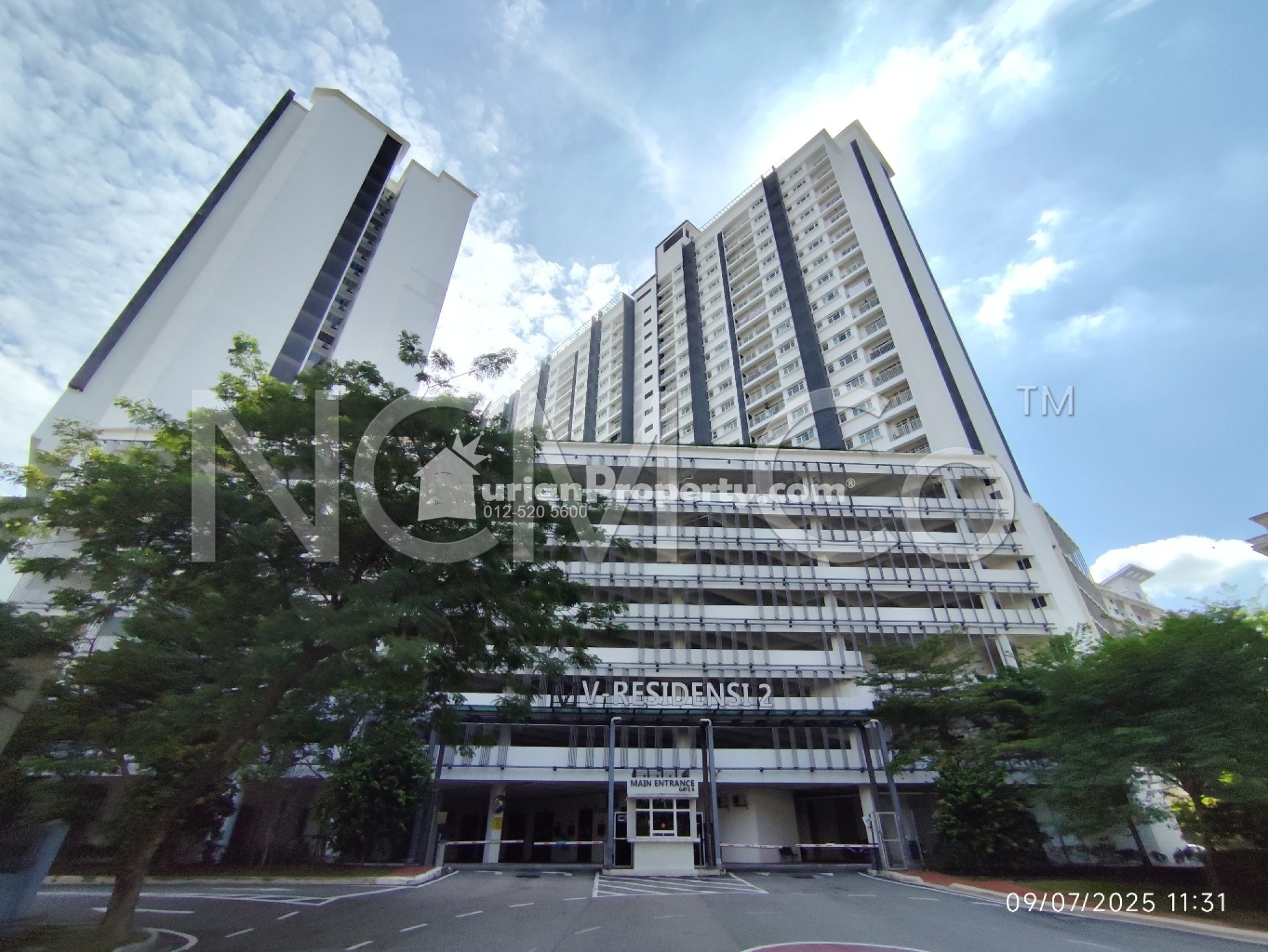 Serviced Residence For Auction at V-Residensi 2