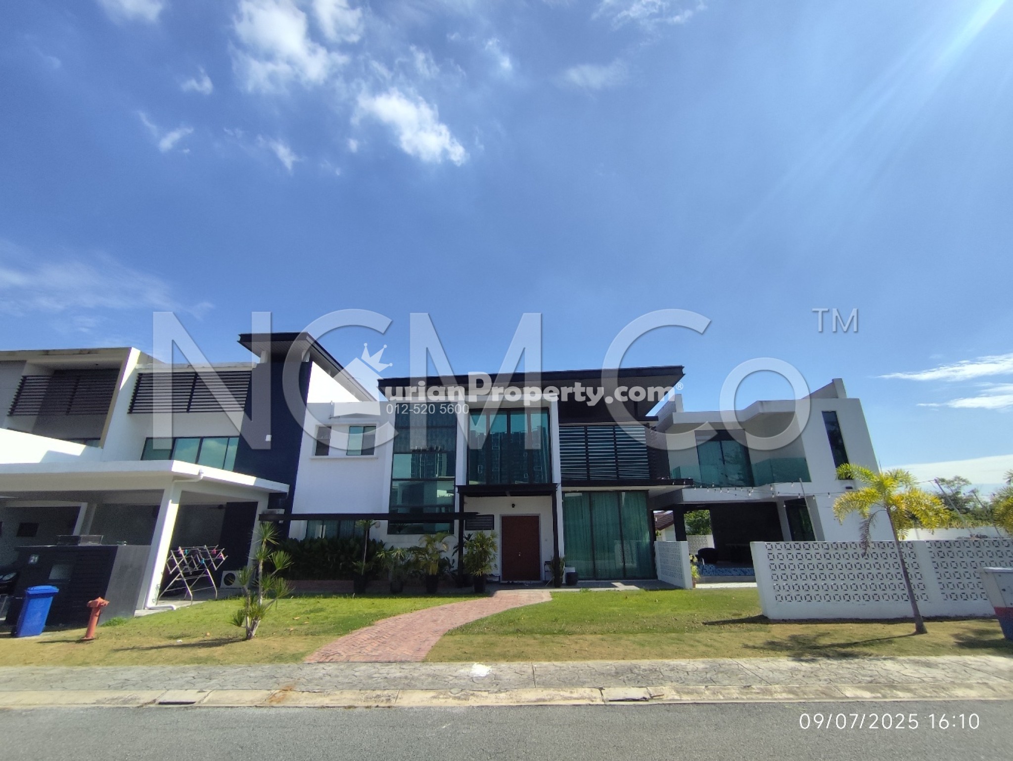 Semi D For Auction at Denai Alam