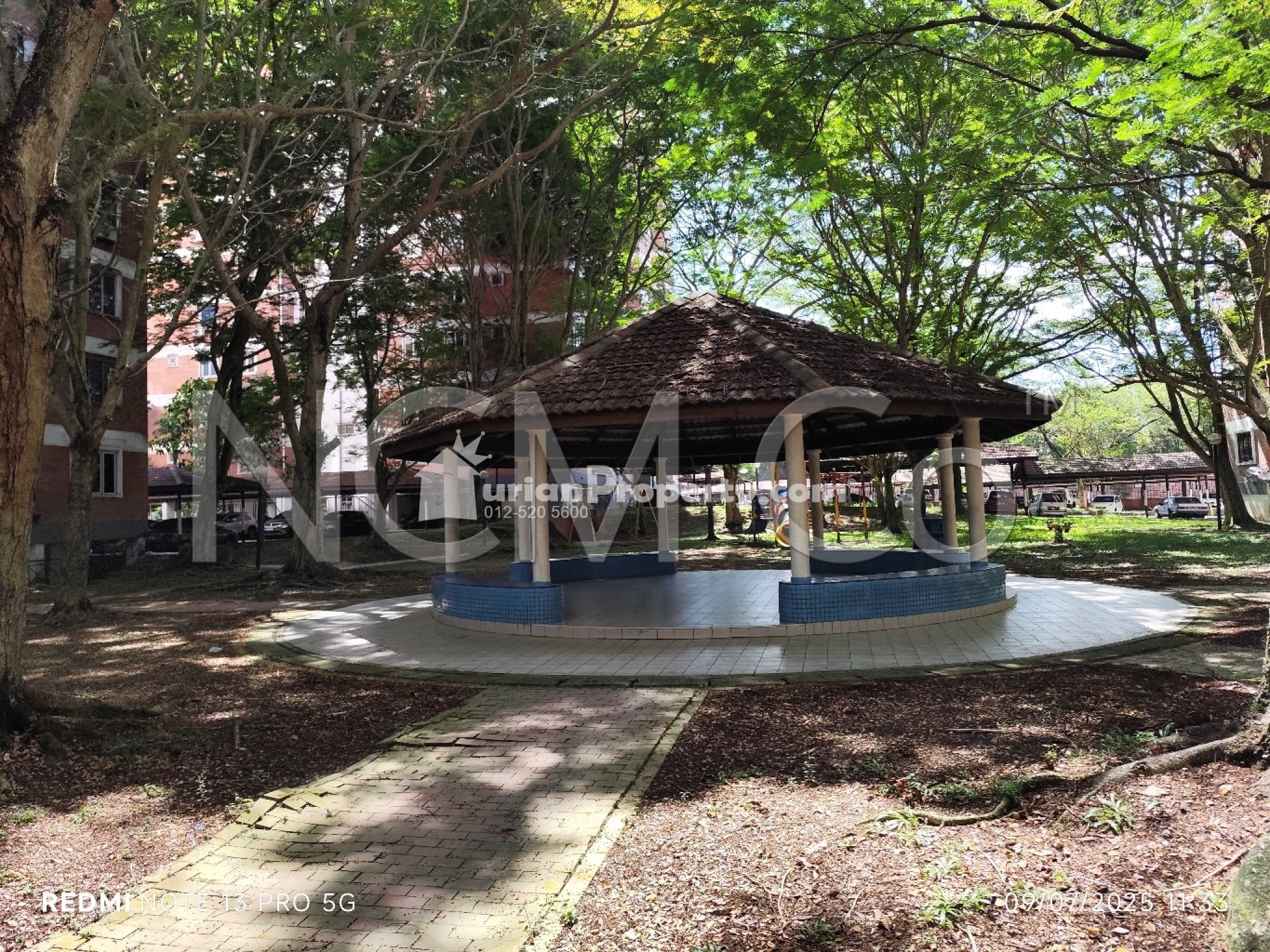 Condo For Auction at Garden Park