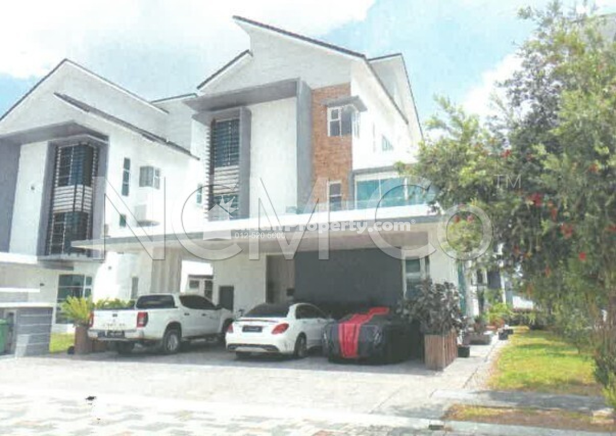 Bungalow House For Auction at Crescent Dew