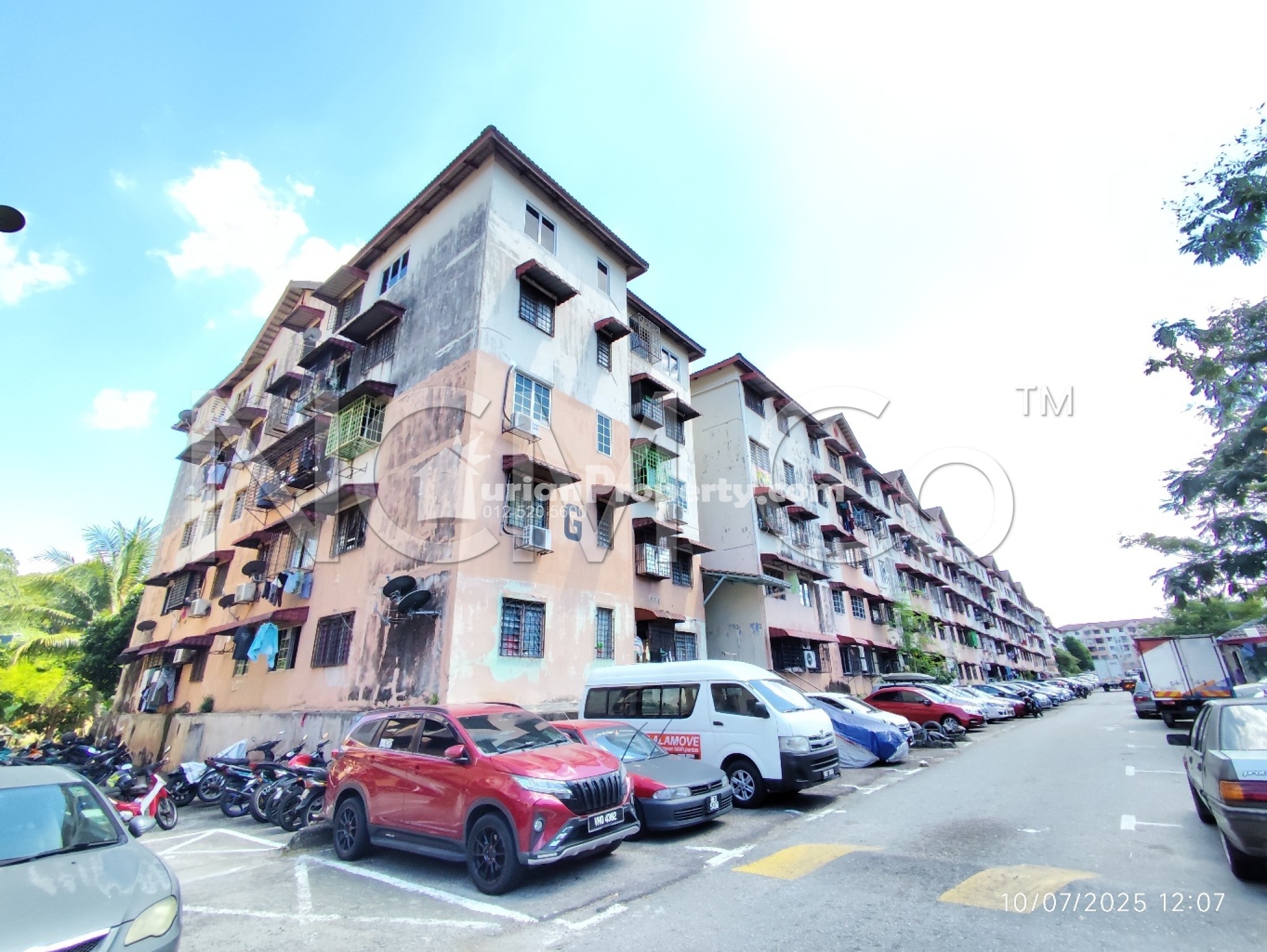 Flat For Auction at Harmoni Apartment