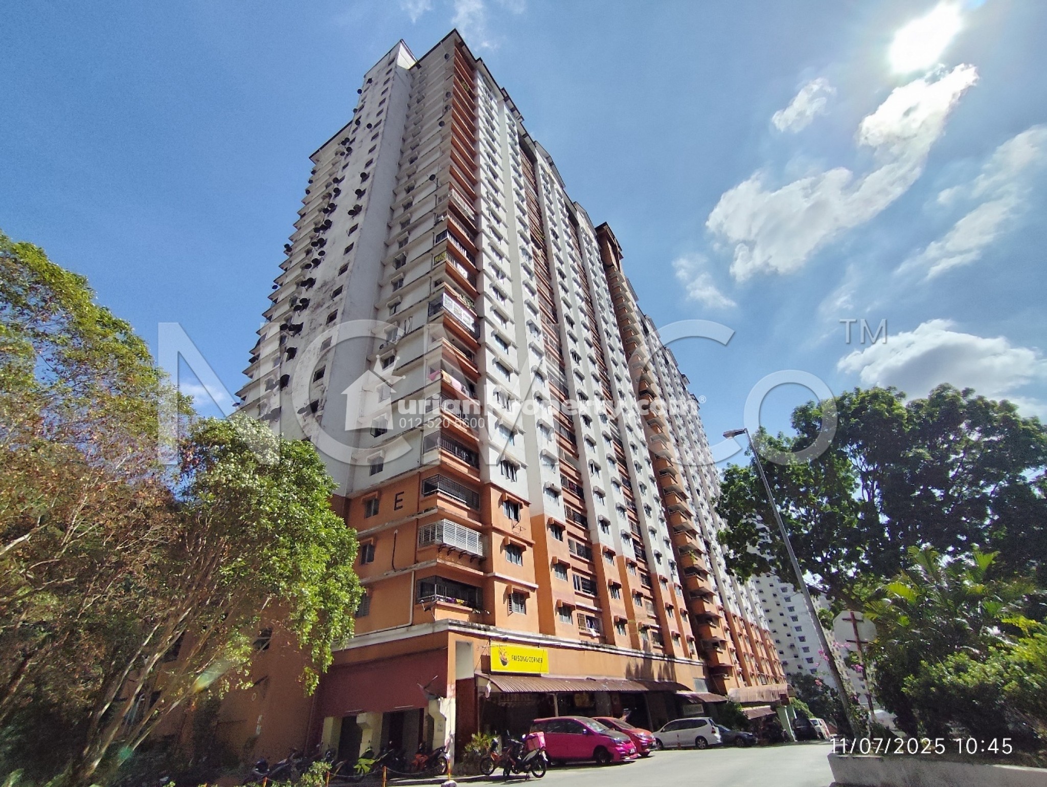 Apartment For Auction at Flora Damansara Apartment