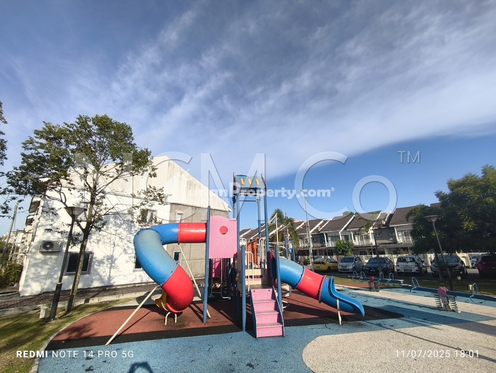 Terrace House For Auction at The Lake Residence