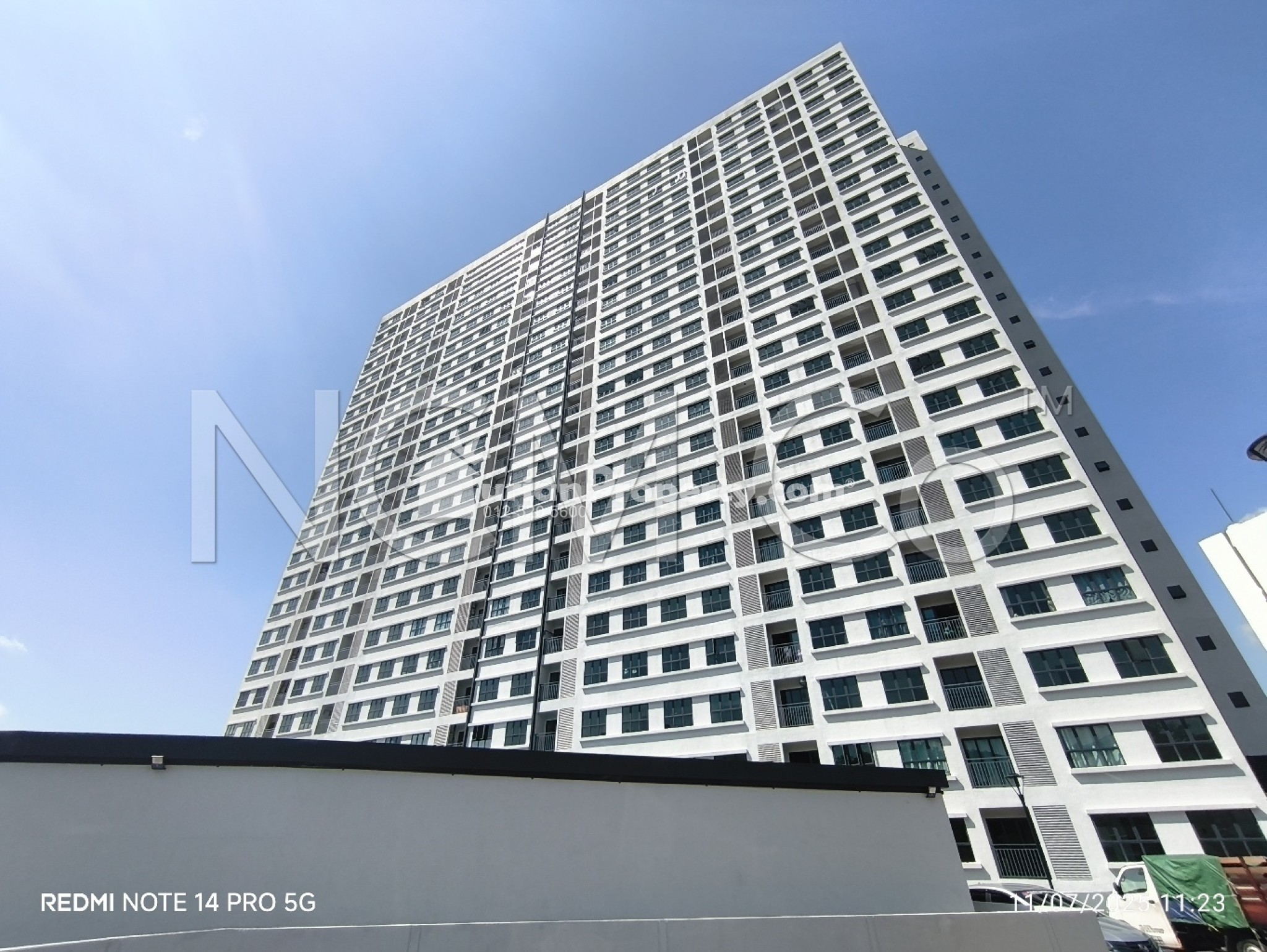 Apartment For Auction at Armani Residence Sg Long