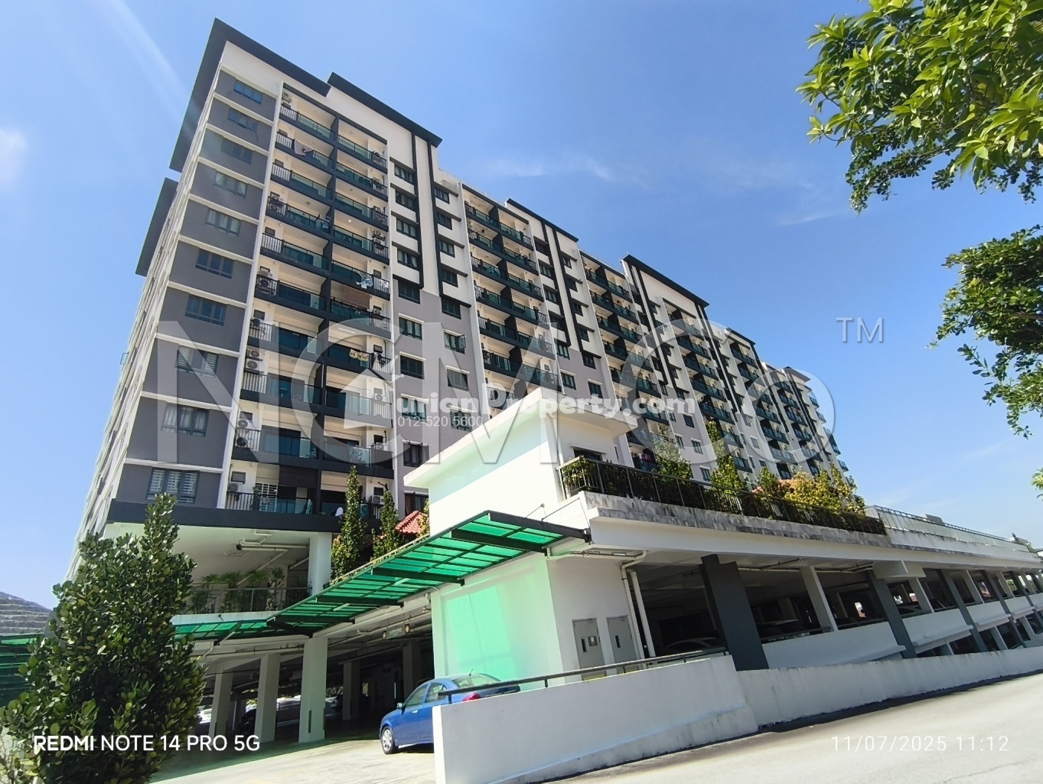Condo For Auction at Camellia Residence