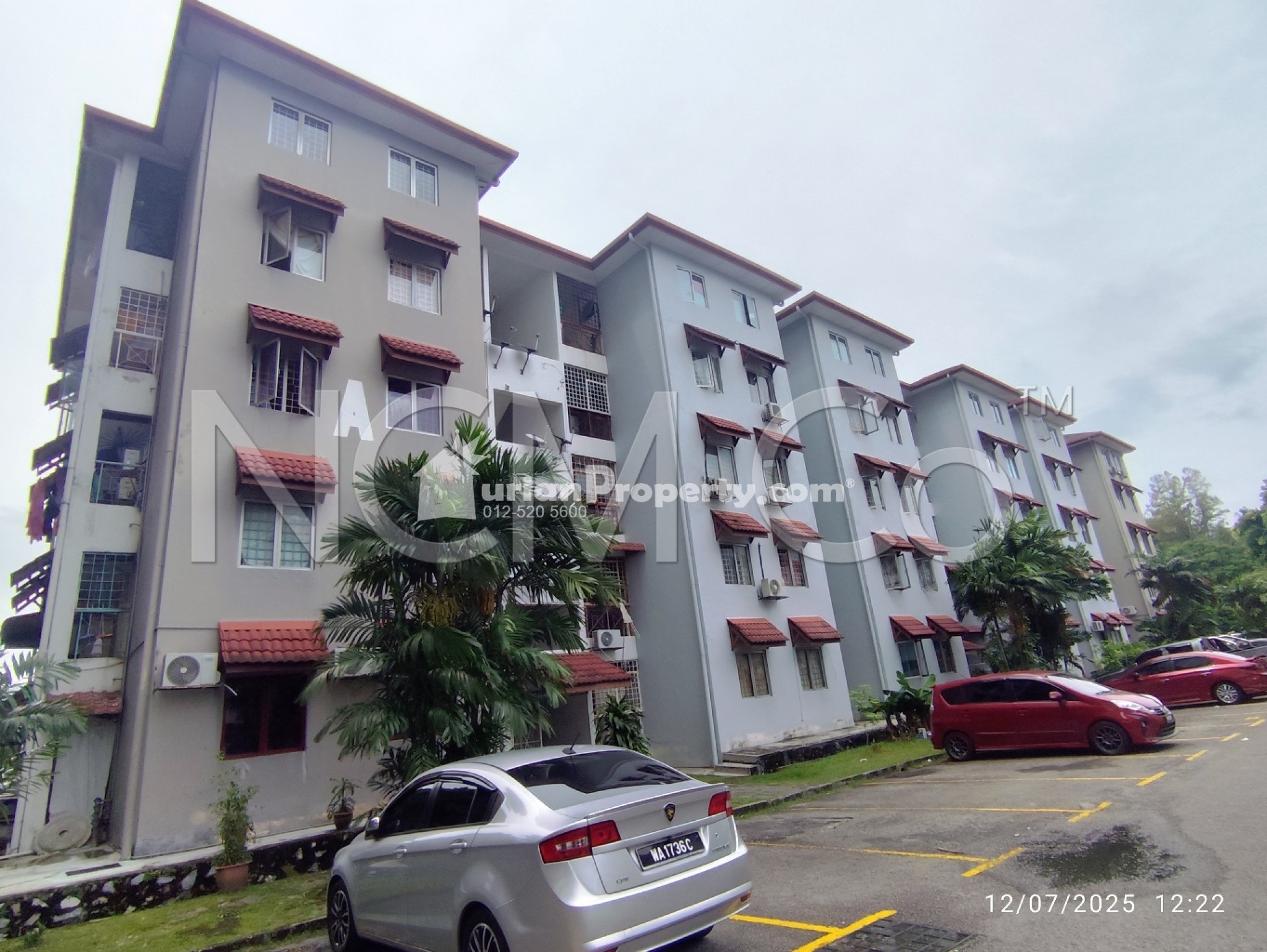 Apartment For Auction at Taman Subang Permai