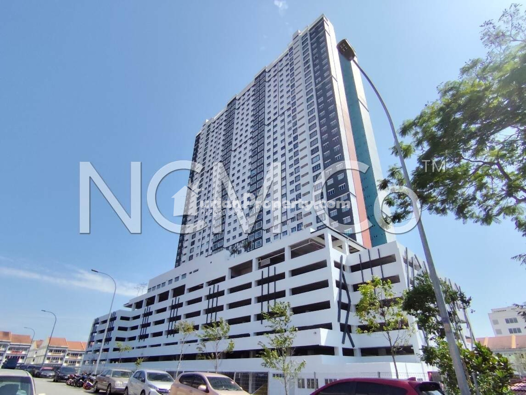 Apartment For Auction at Acacia Residences