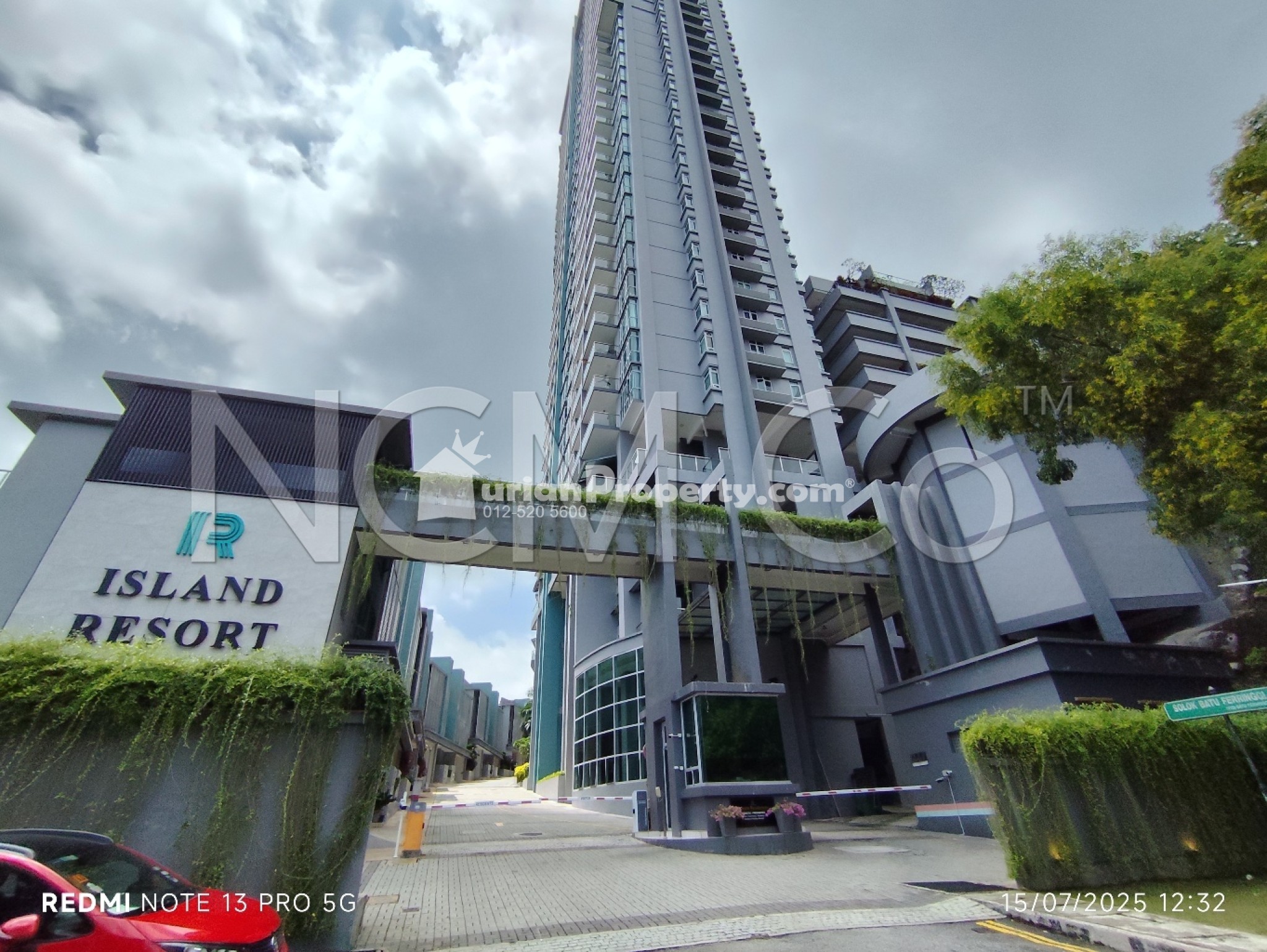 Condo For Auction at Island Resort