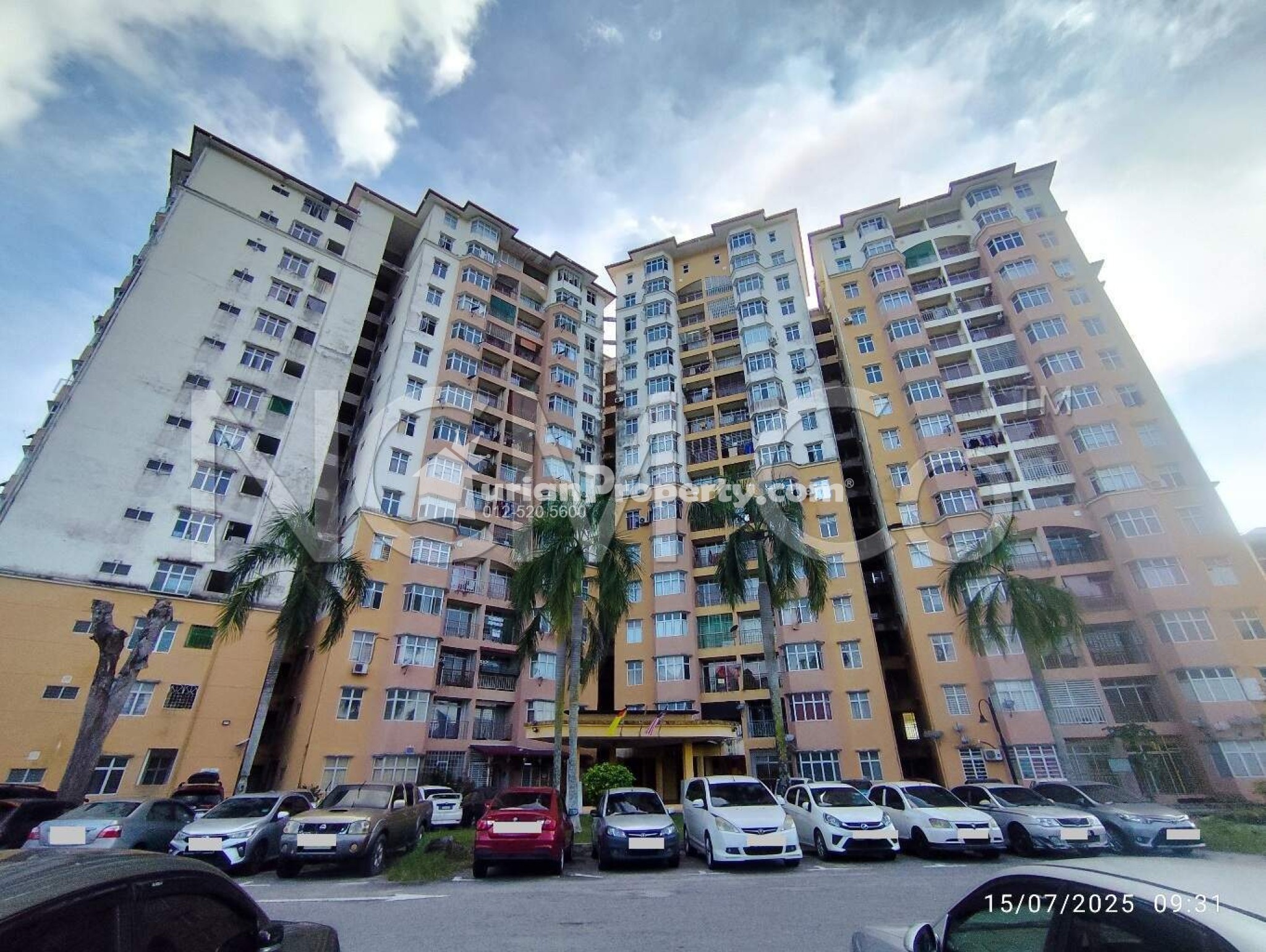 Apartment For Auction at Sri Palma Villa
