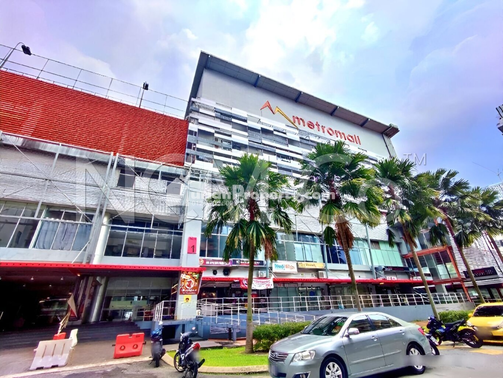 Retail Space For Auction at Metro Mall