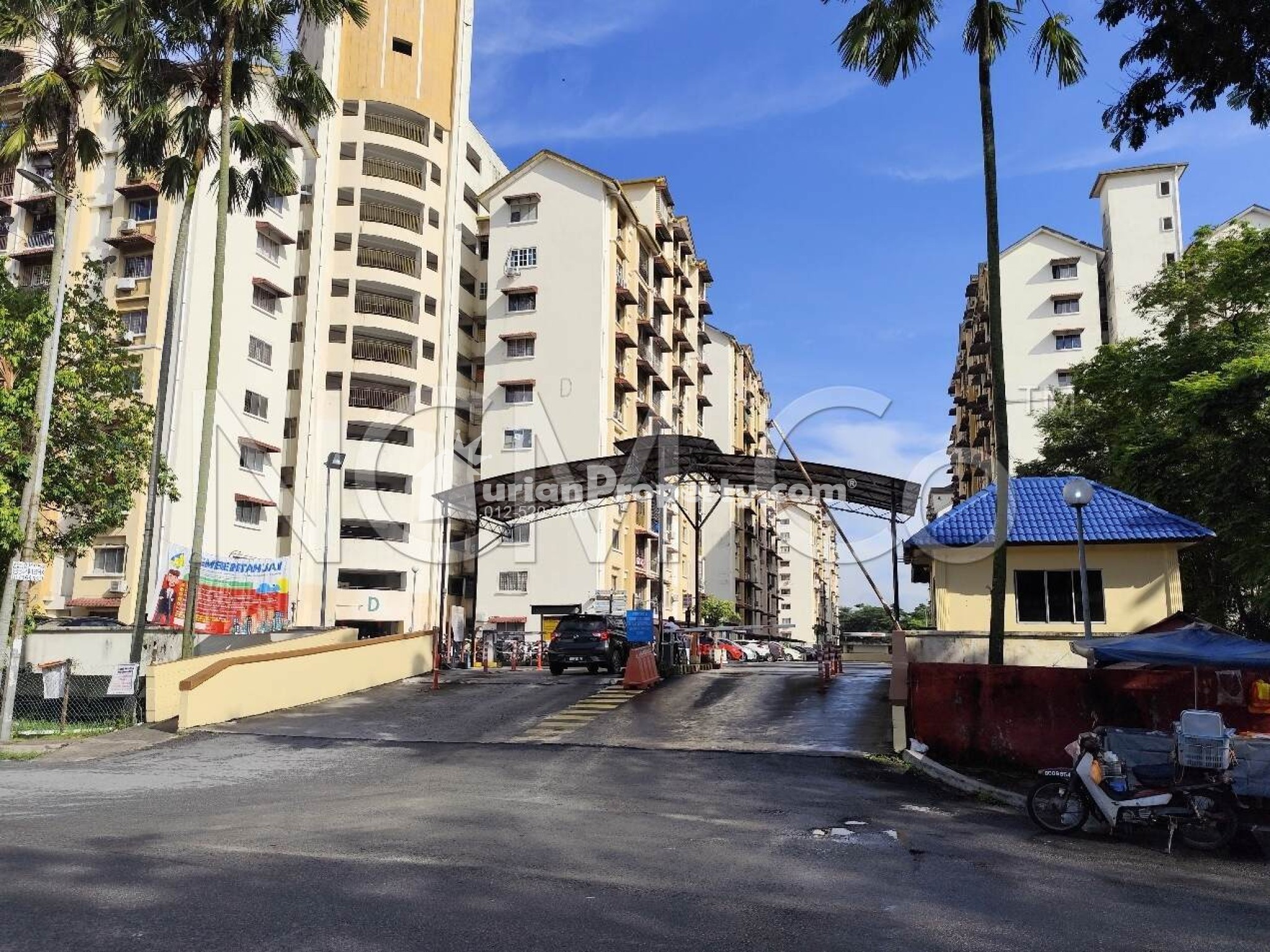 Apartment For Auction at Vista Lavender
