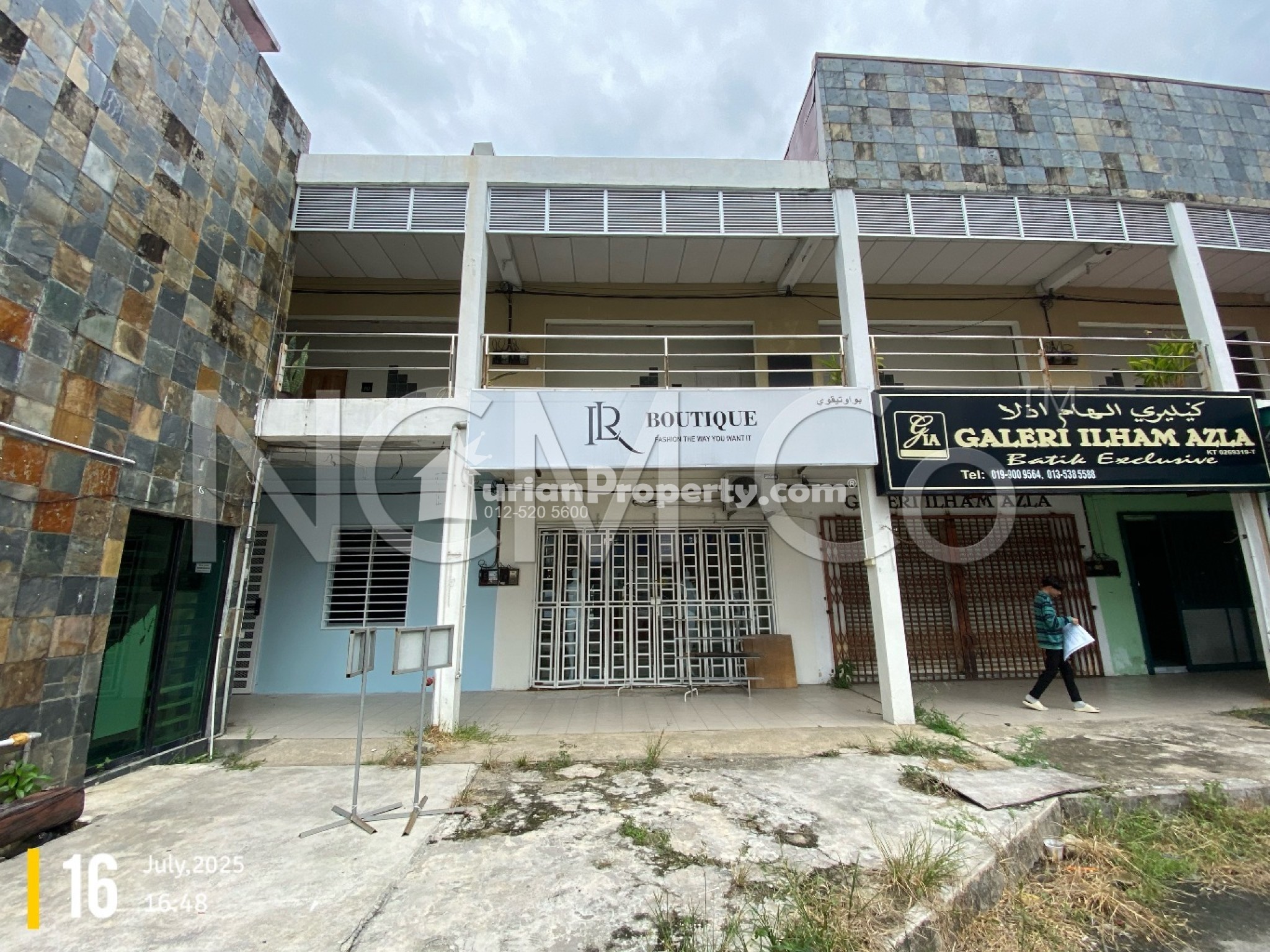 Shop For Auction at Wakaf Che Yeh