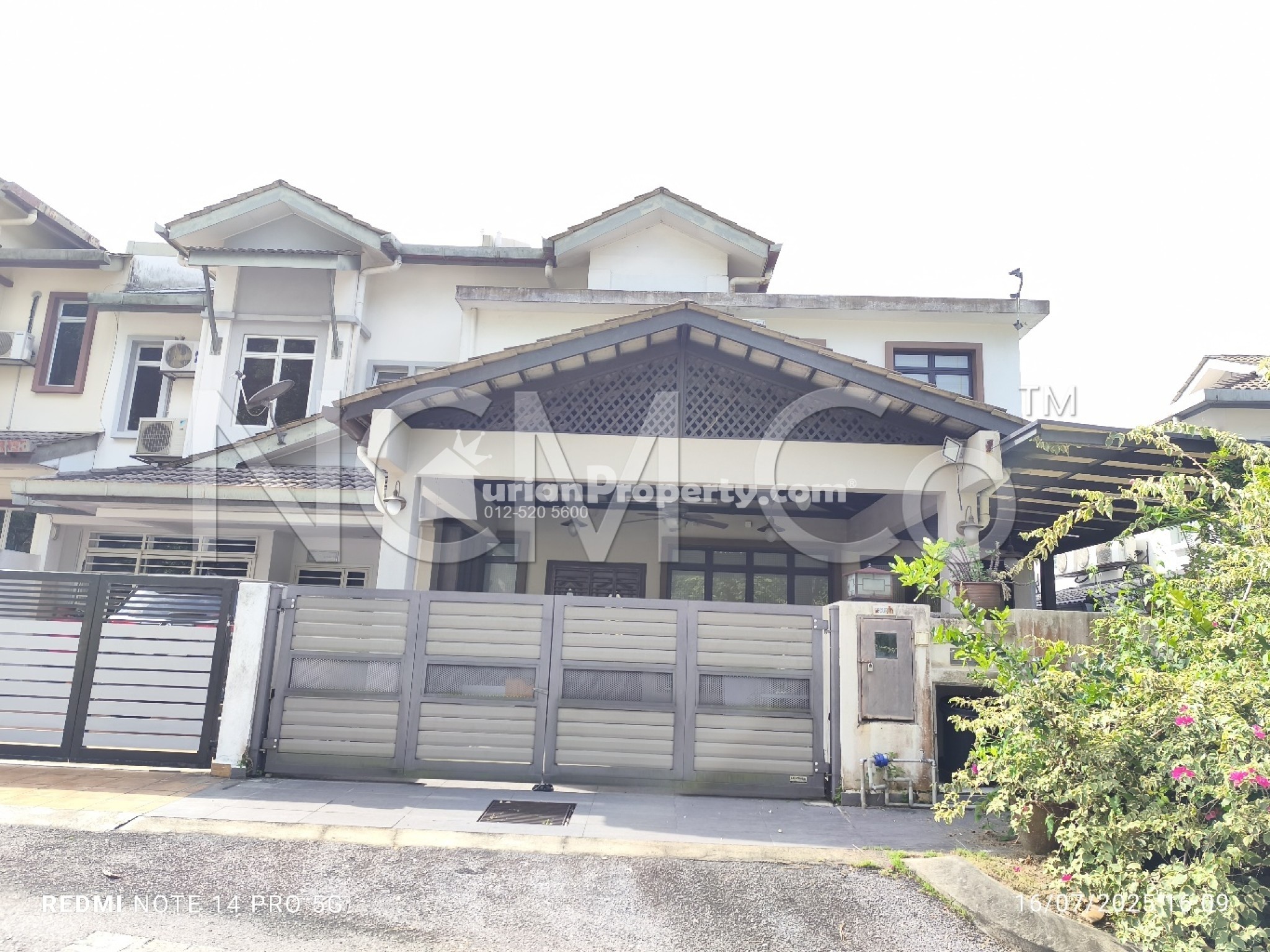 Terrace House For Auction at Serenia Gardens