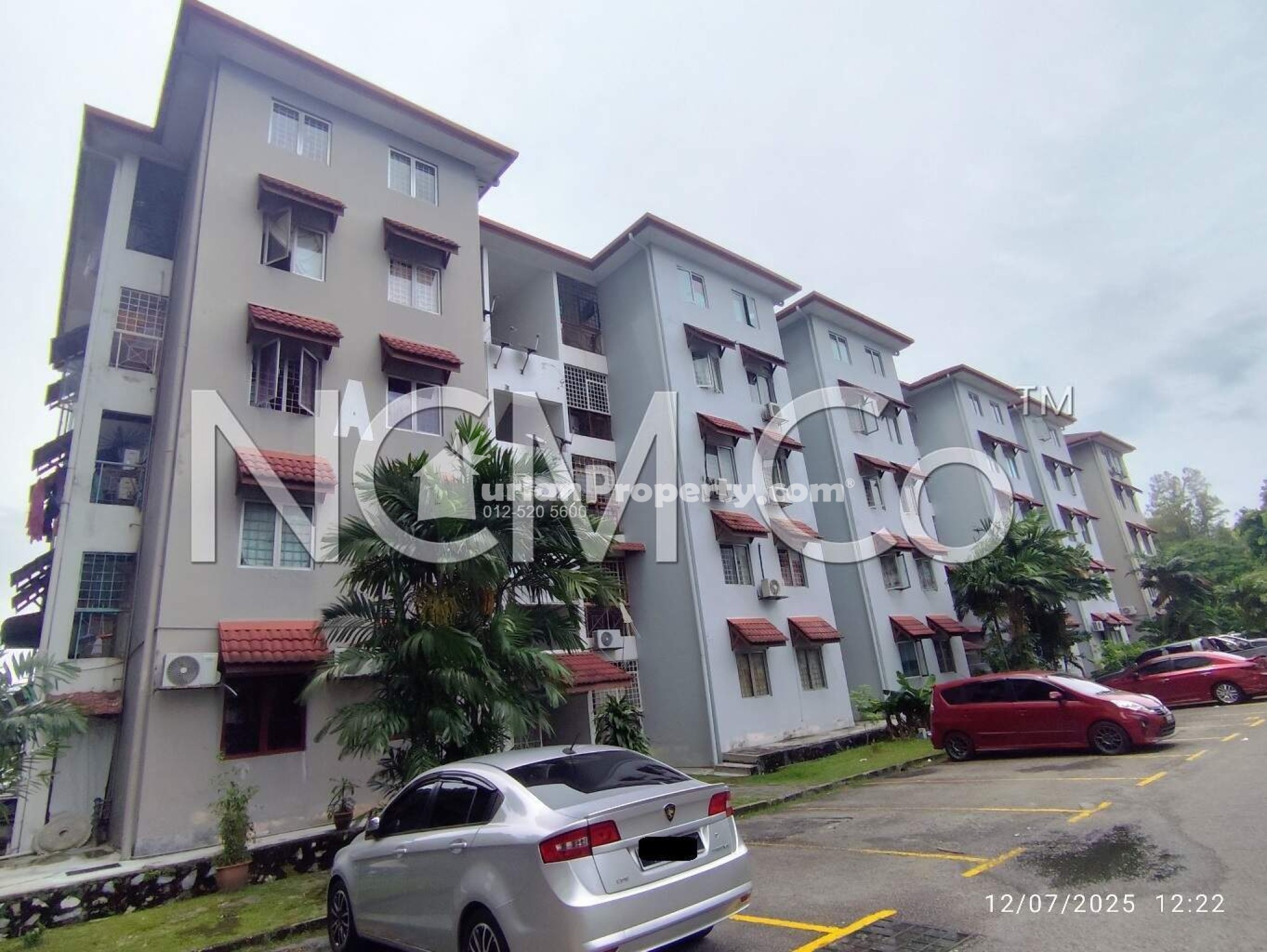 Apartment For Auction at Taman Subang Permai