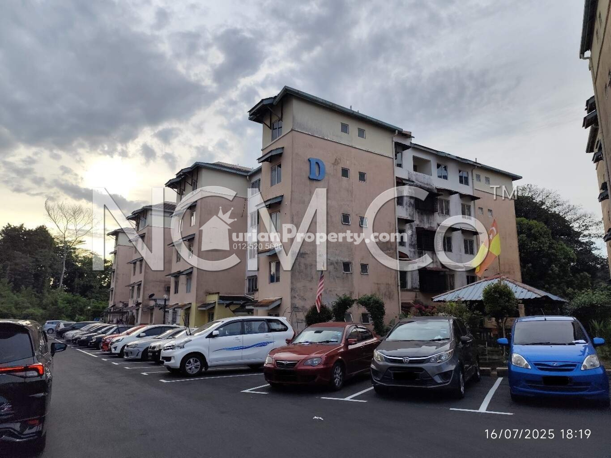 Apartment For Auction at Anggerik Apartment