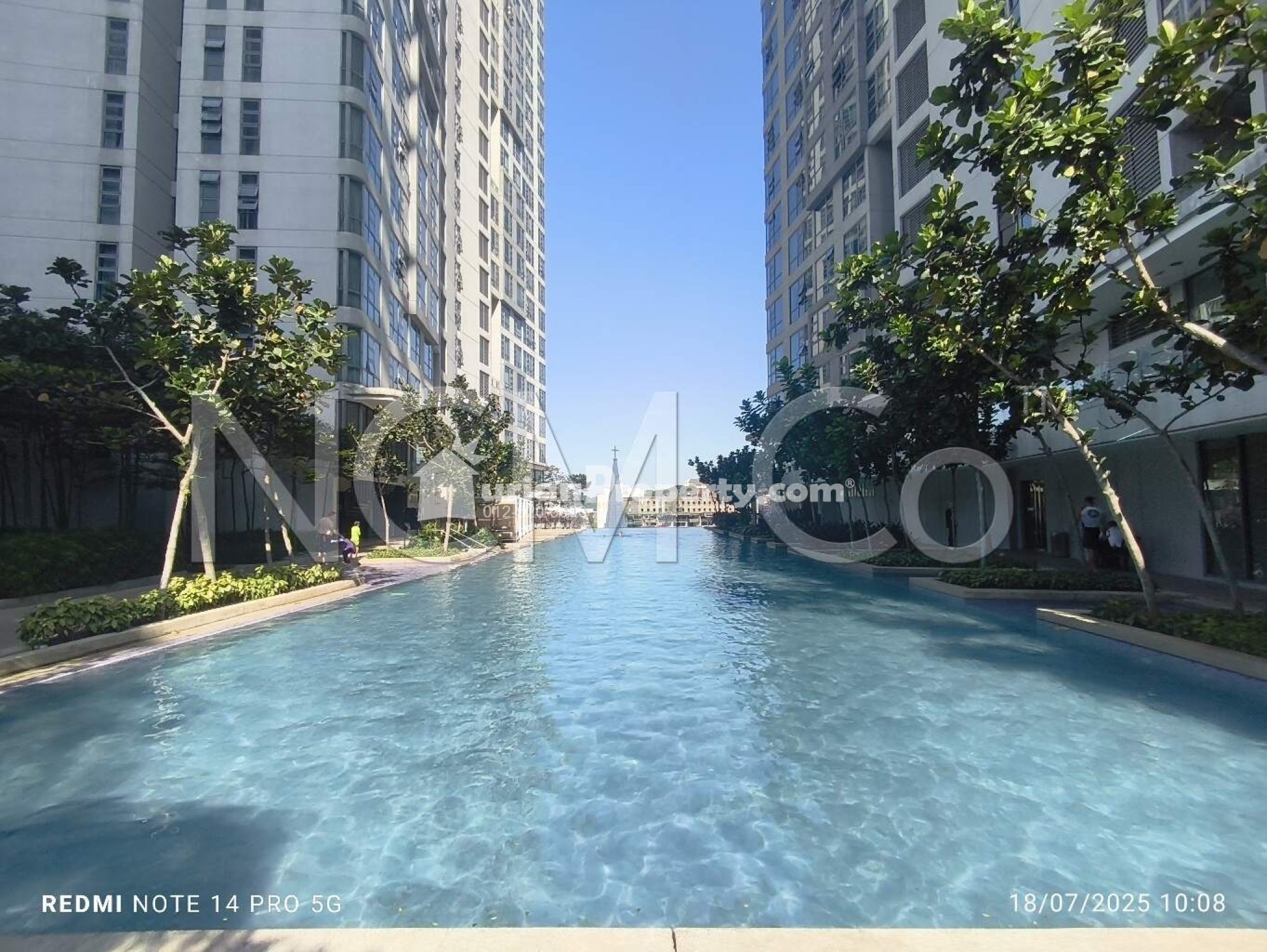 Serviced Residence For Auction at The Robertson