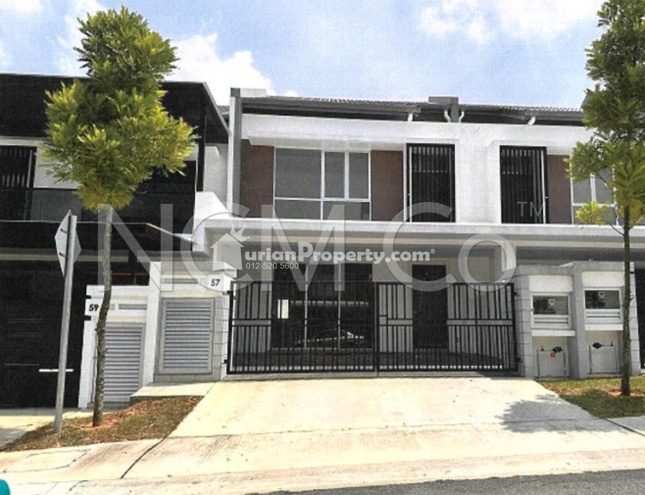 Terrace House For Auction at Garland Residence