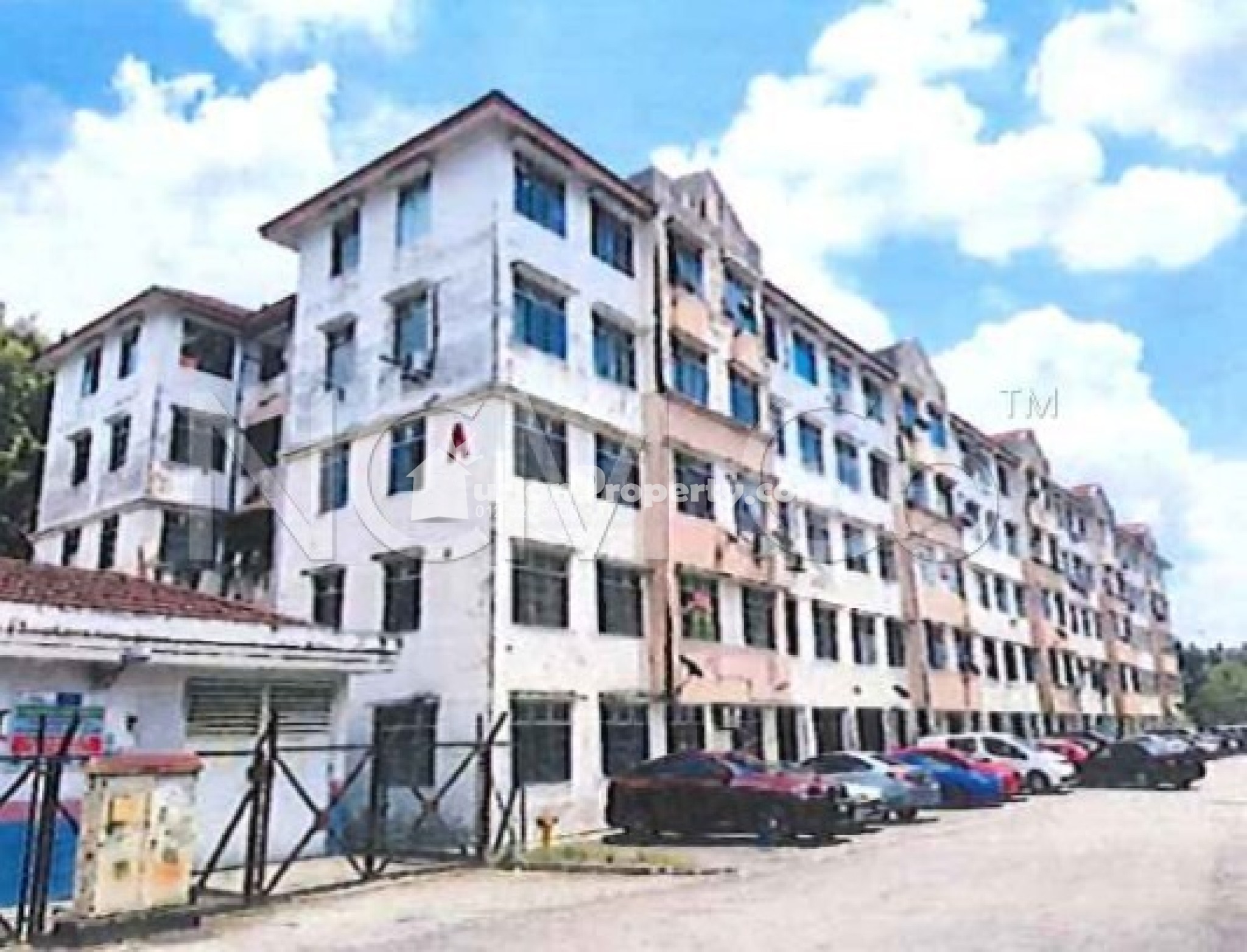 Flat For Auction at Taman Desa Cemerlang