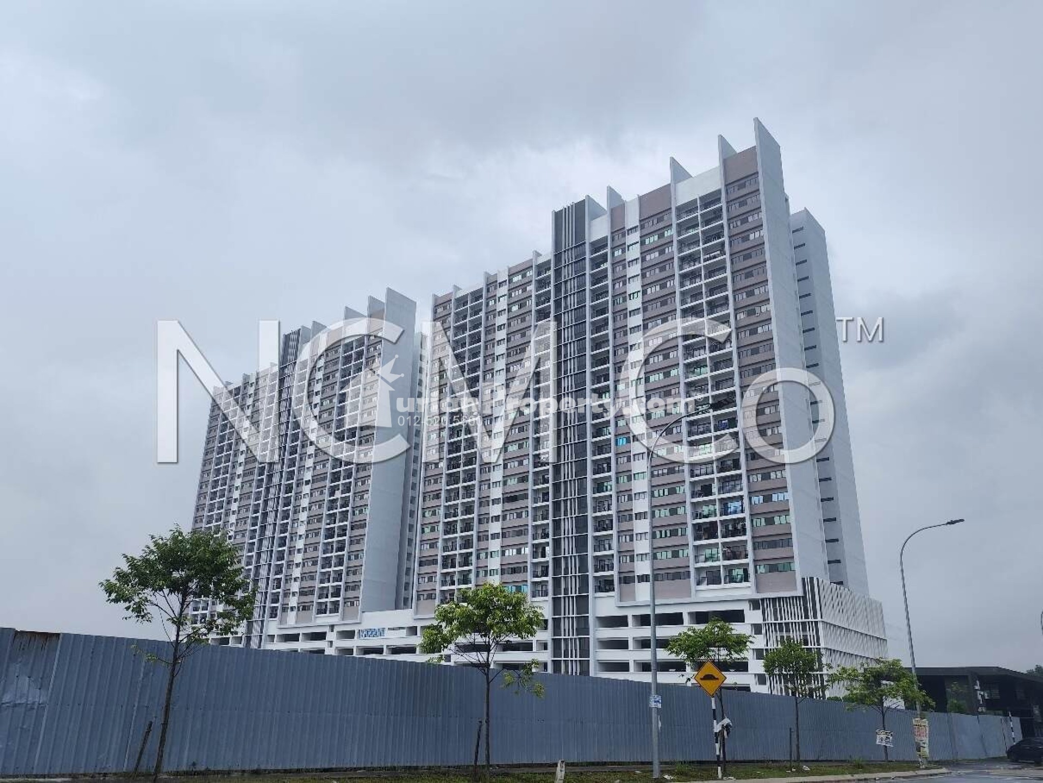 Apartment For Auction at Zahra Residensi