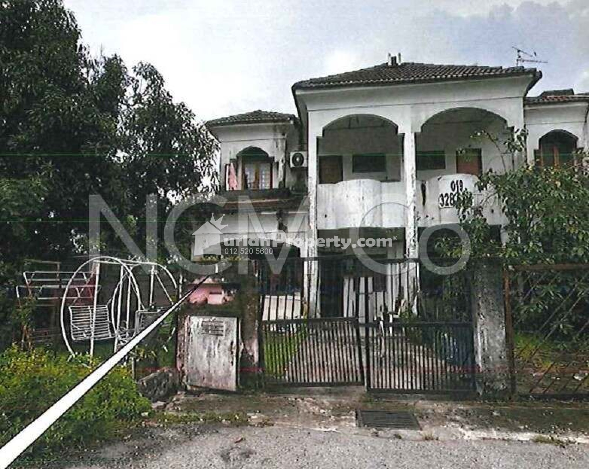 Terrace House For Auction at Taman Puchong Intan